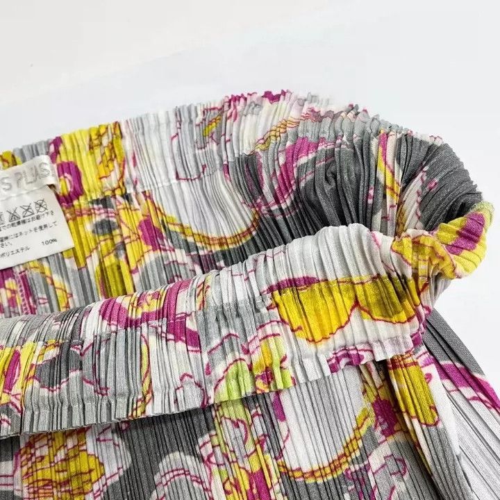 Issey Miyake issey miyake size:3 Floral pleated skirt Size 42" / US 20 - 6 Thumbnail