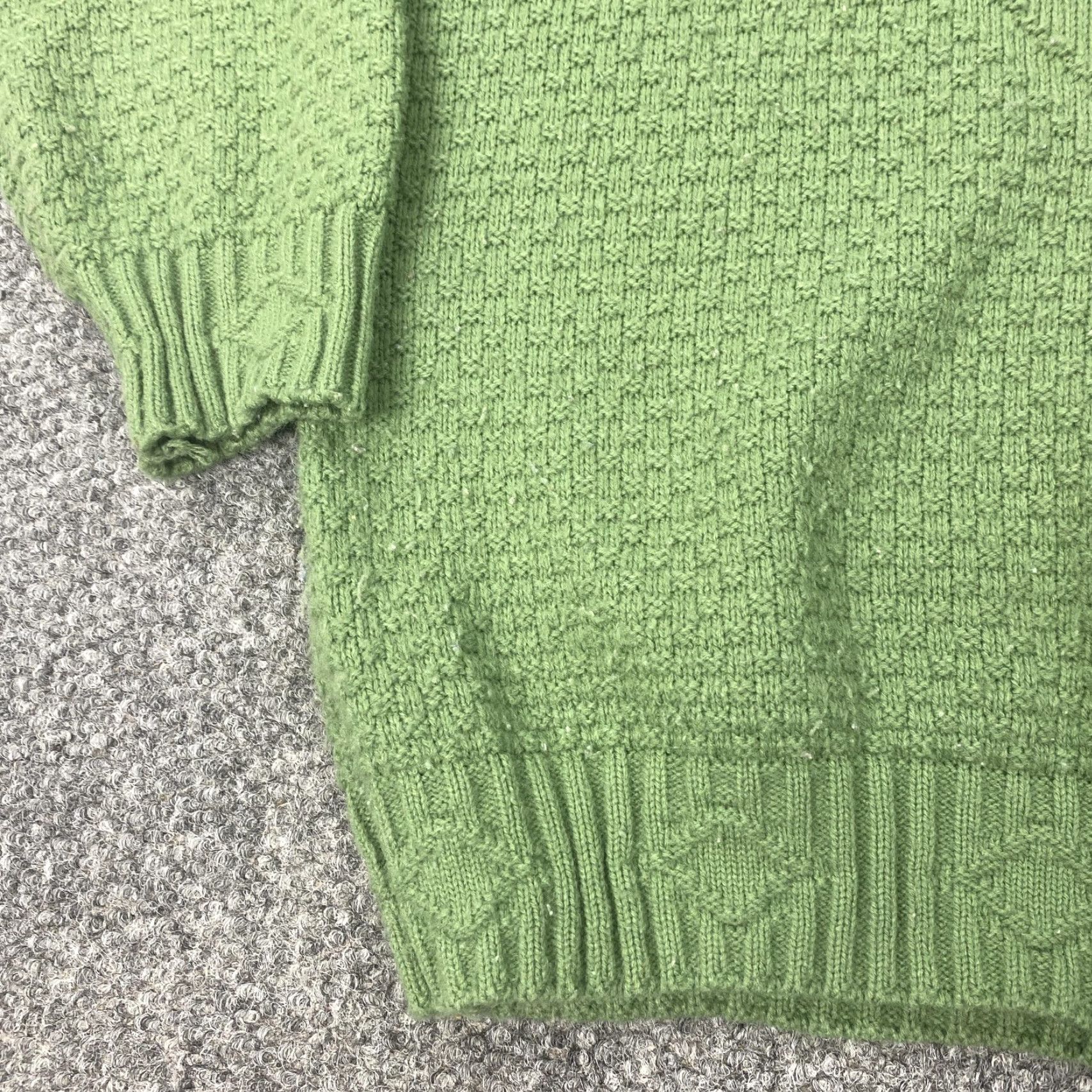 Vintage LT by Liz Thomas Sweater Womens Medium Green Floral Heart Embroidery Pullover Acrylic Size M / US 6-8 / IT 42-44 - 4 Thumbnail