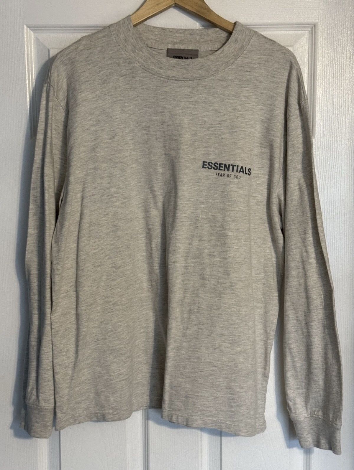Fear of God Fear of God Essentials Heather Oatmeal Reflective Longsleeve Size US M / EU 48-50 / 2 - 1 Thumbnail