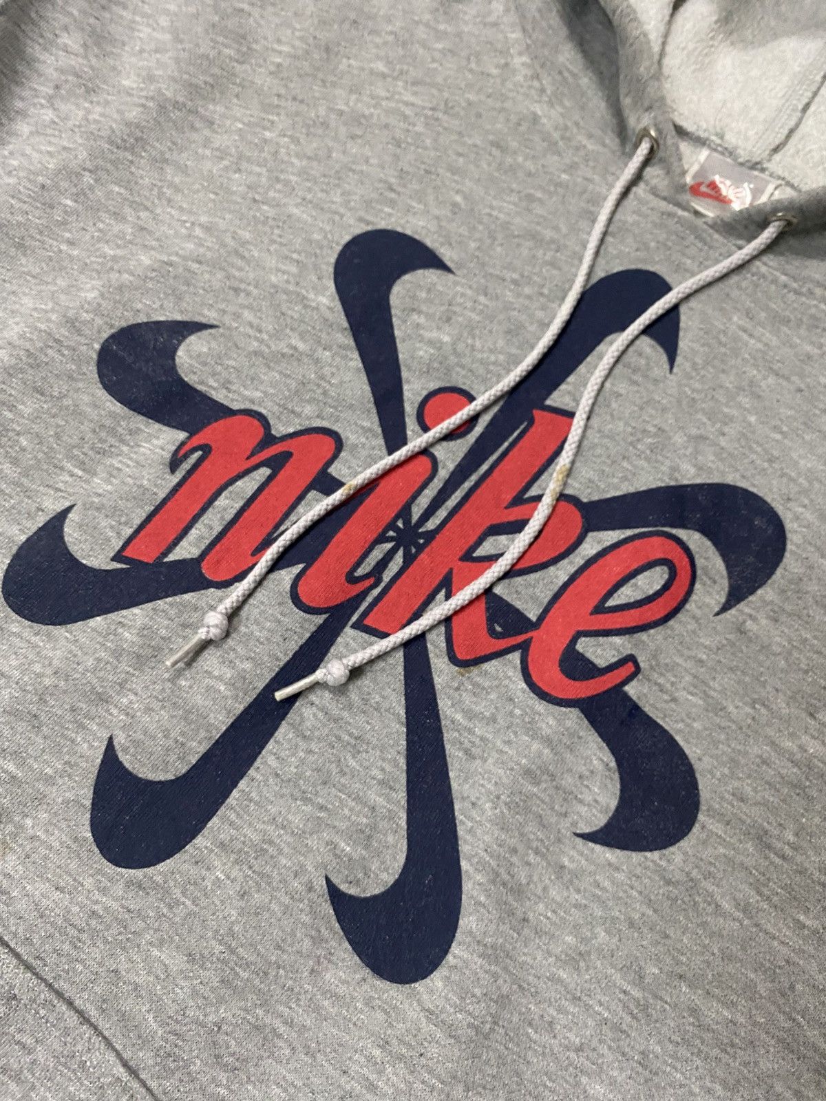 Nike Vintage Nike Pinwheel Burst Logo Hoodie Grey Y2K Size US L / EU 52-54 / 3 - 3 Thumbnail