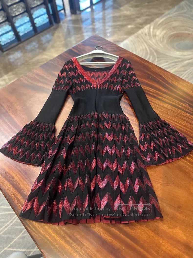 Alaia Alaia Heavy Sequined Dress Size XS / US 0-2 / IT 36-38 - 6 Thumbnail