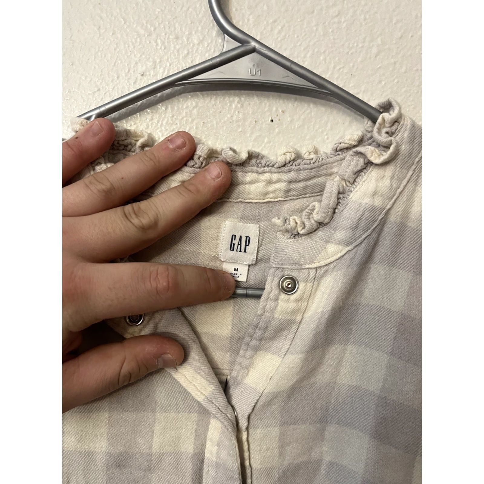 Gap GAP Button-Up Flannel Gray Long Sleeve Women’s M Shirt Casual Plaid 100% Cotton Pearl Buttons Ruffle Collar Size M / US 6-8 / IT 42-44 - 3 Thumbnail