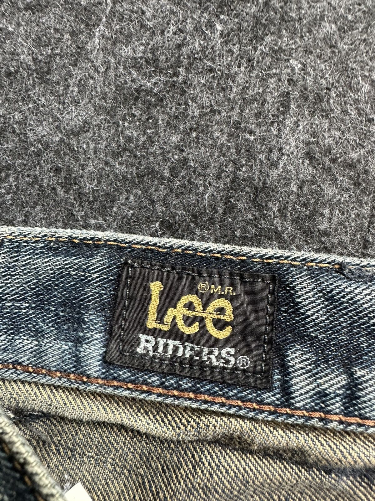 Lee Lee Riders Stone Washed Vintage Denim 29x32 D413 Size US 29 - 17 Thumbnail