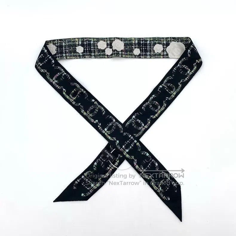 Chanel Chanel Dark green camelia printed silk scarf Size ONE SIZE - 2 Thumbnail