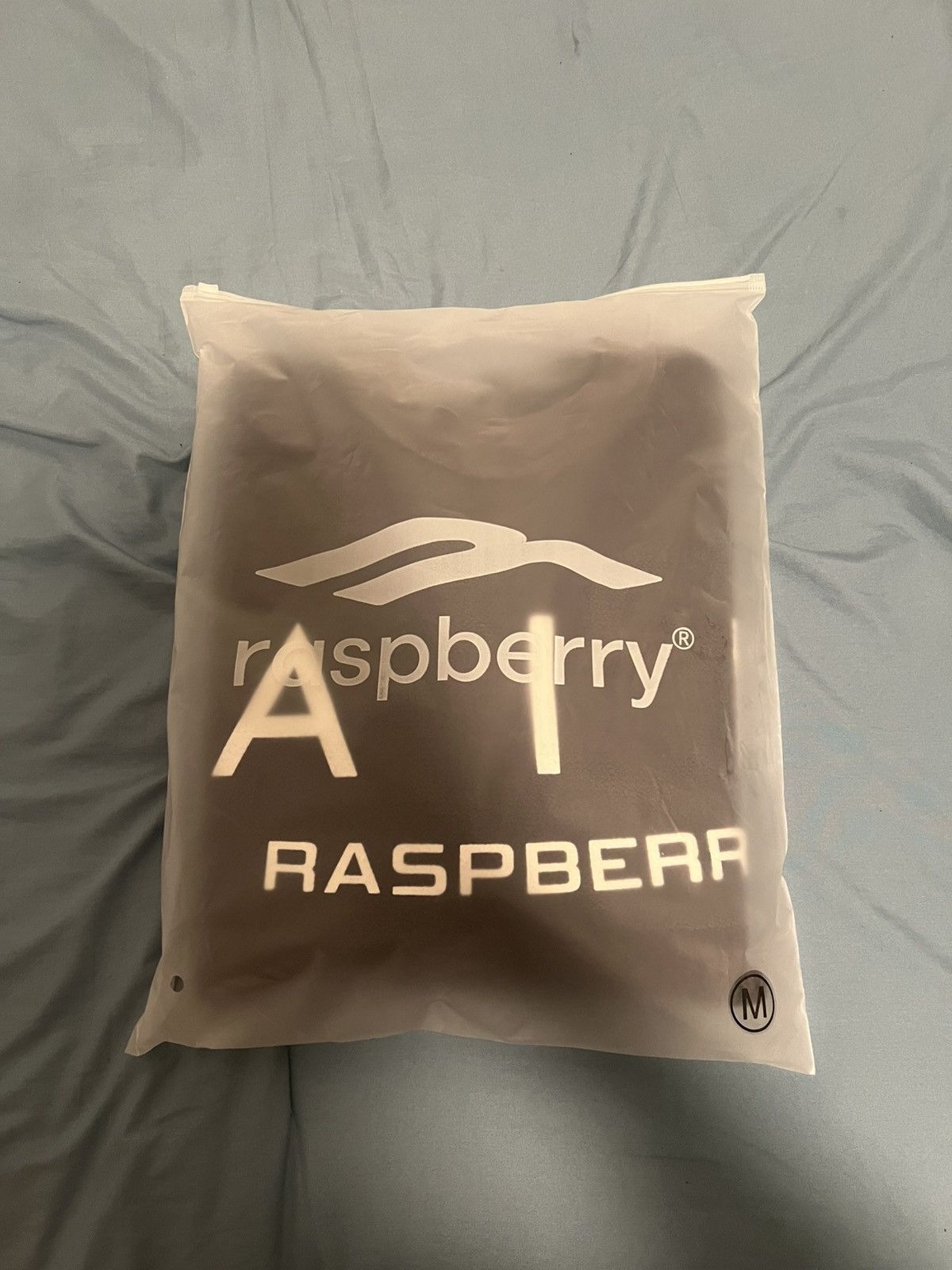 The GV Gallery GV Gallery Air Raspberry Crewneck Size Medium Size US M / EU 48-50 / 2 - 7 Thumbnail