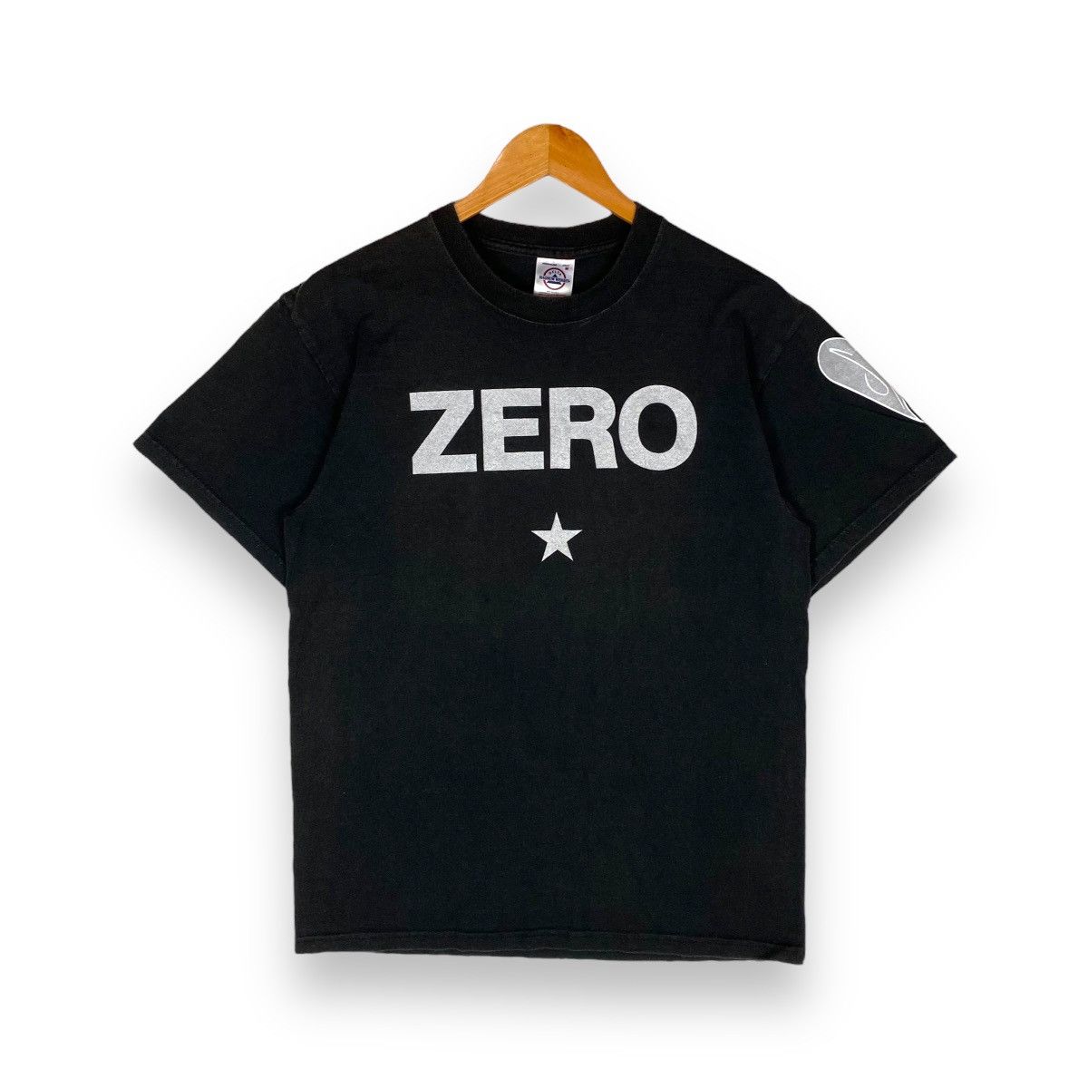 image of Vintage 90's The Smashing Pumpkins Zero Band Tee in Black, Men's (Size Medium)
