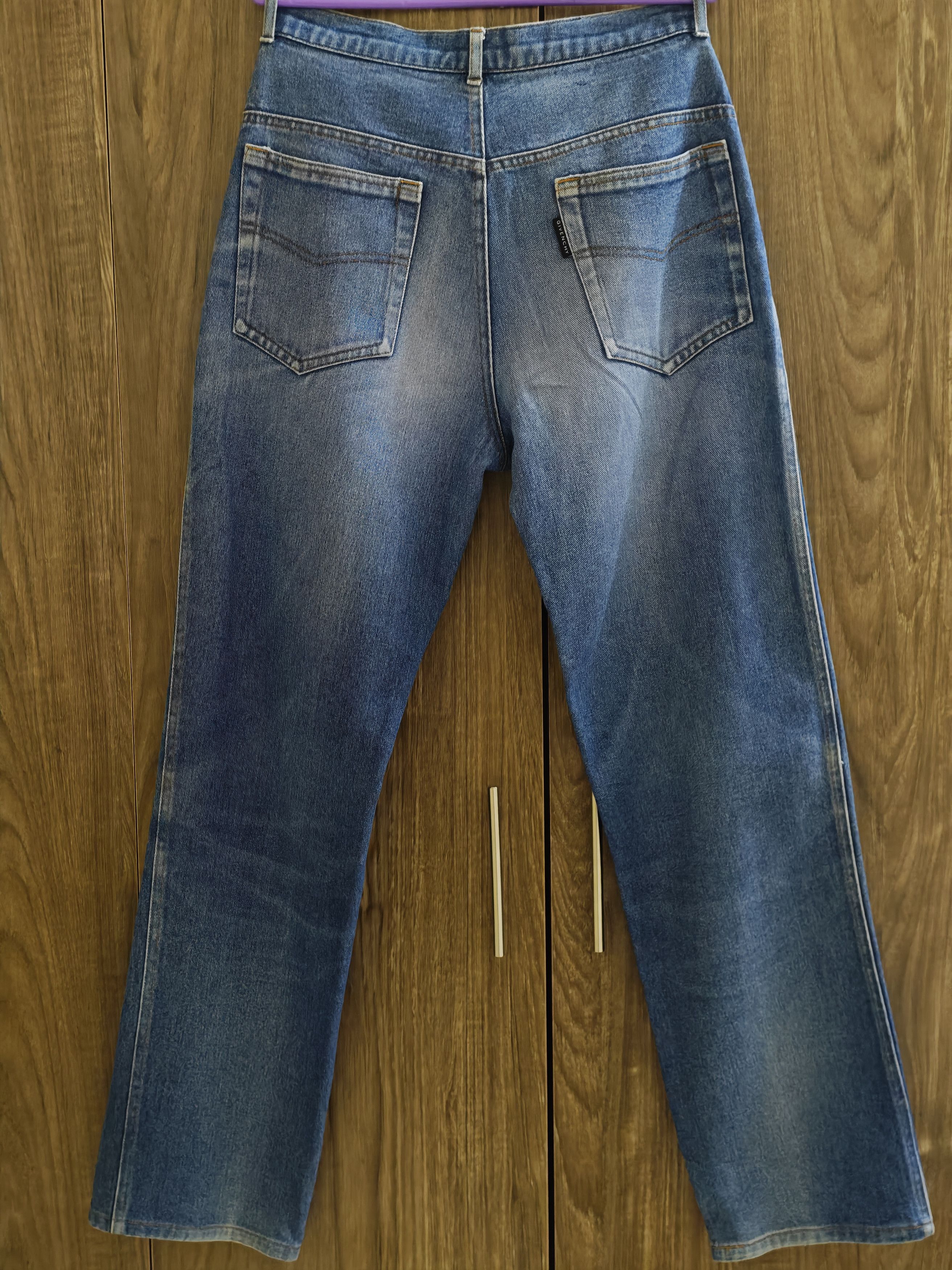 Givenchy Vintage 90s Givenchy Nice Faded Jeans Made in Italy Size US 32 / EU 48 - 3 Thumbnail
