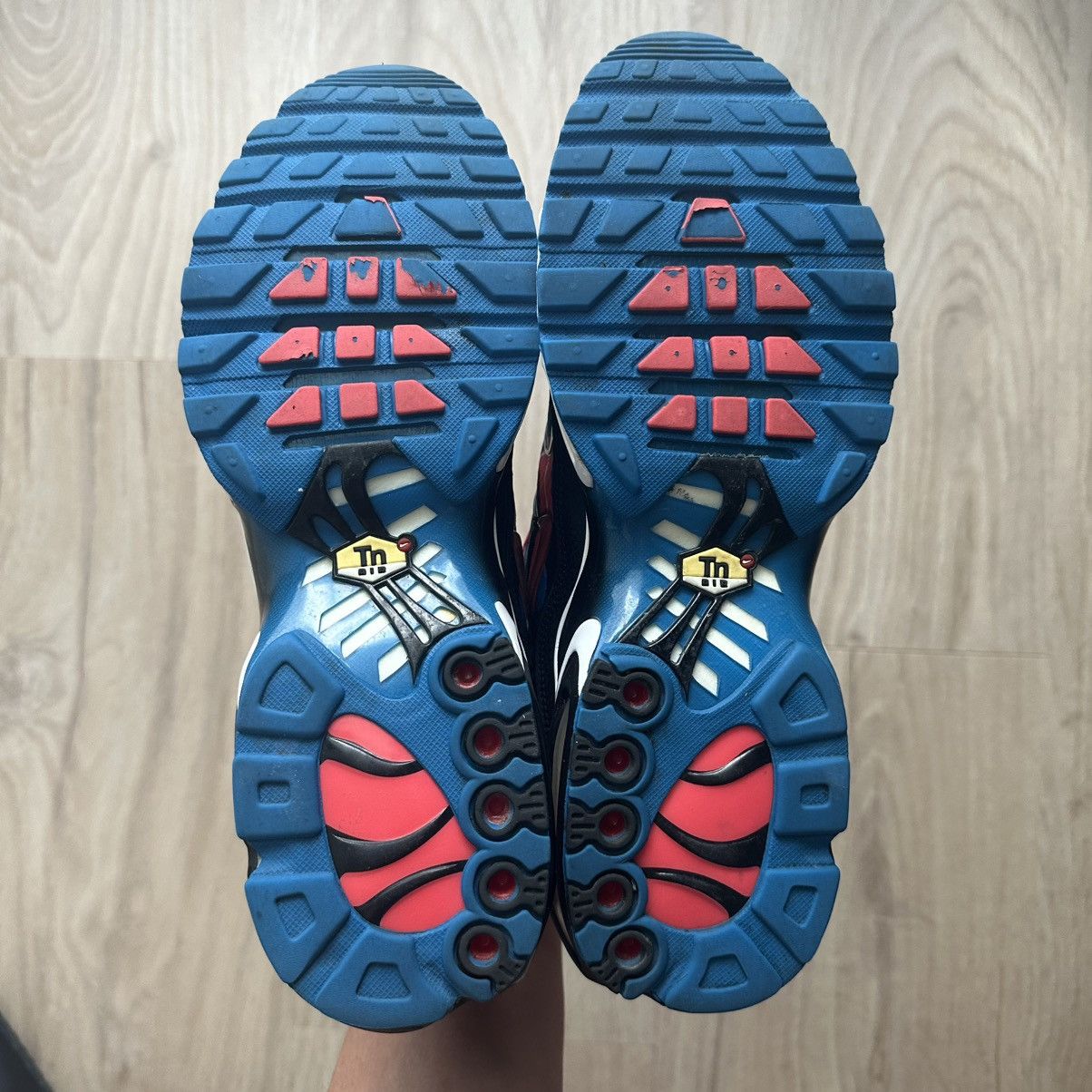 Nike Nike TN Size US 10 / EU 43 - 5 Thumbnail