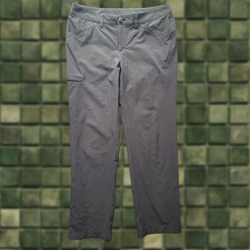 Eddie Bauer Eddie Bauer Travex Pants Womens 10x31 Regular Convertible Outdoor Cargo Shirt Correction? Size 32" / US 10 / IT 46 - 1 Thumbnail
