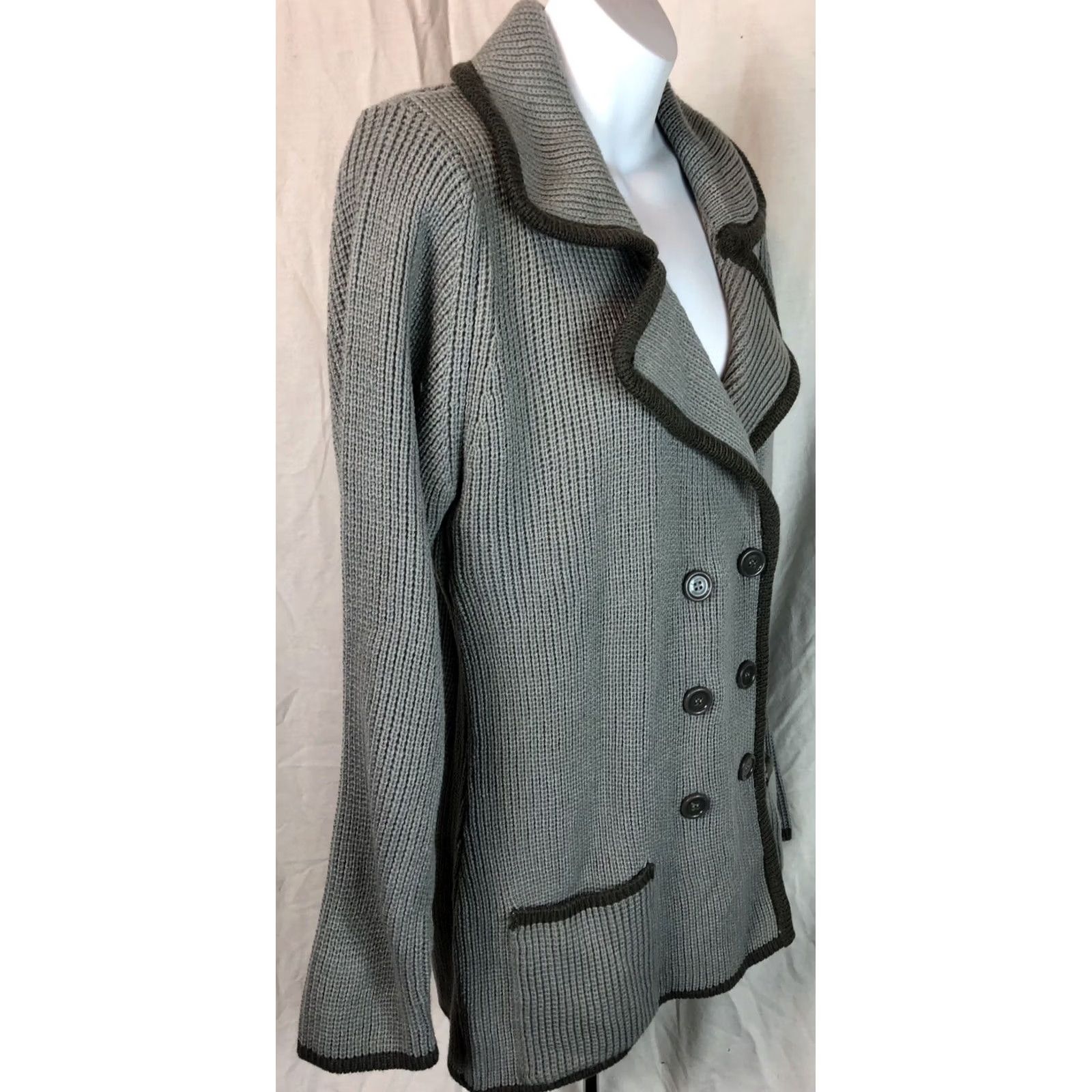 Vintage VINTAGE Sweater Cardigan M Gray Crochet Button Front Pockets Classic Grandma Size M / US 6-8 / IT 42-44 - 2 Thumbnail