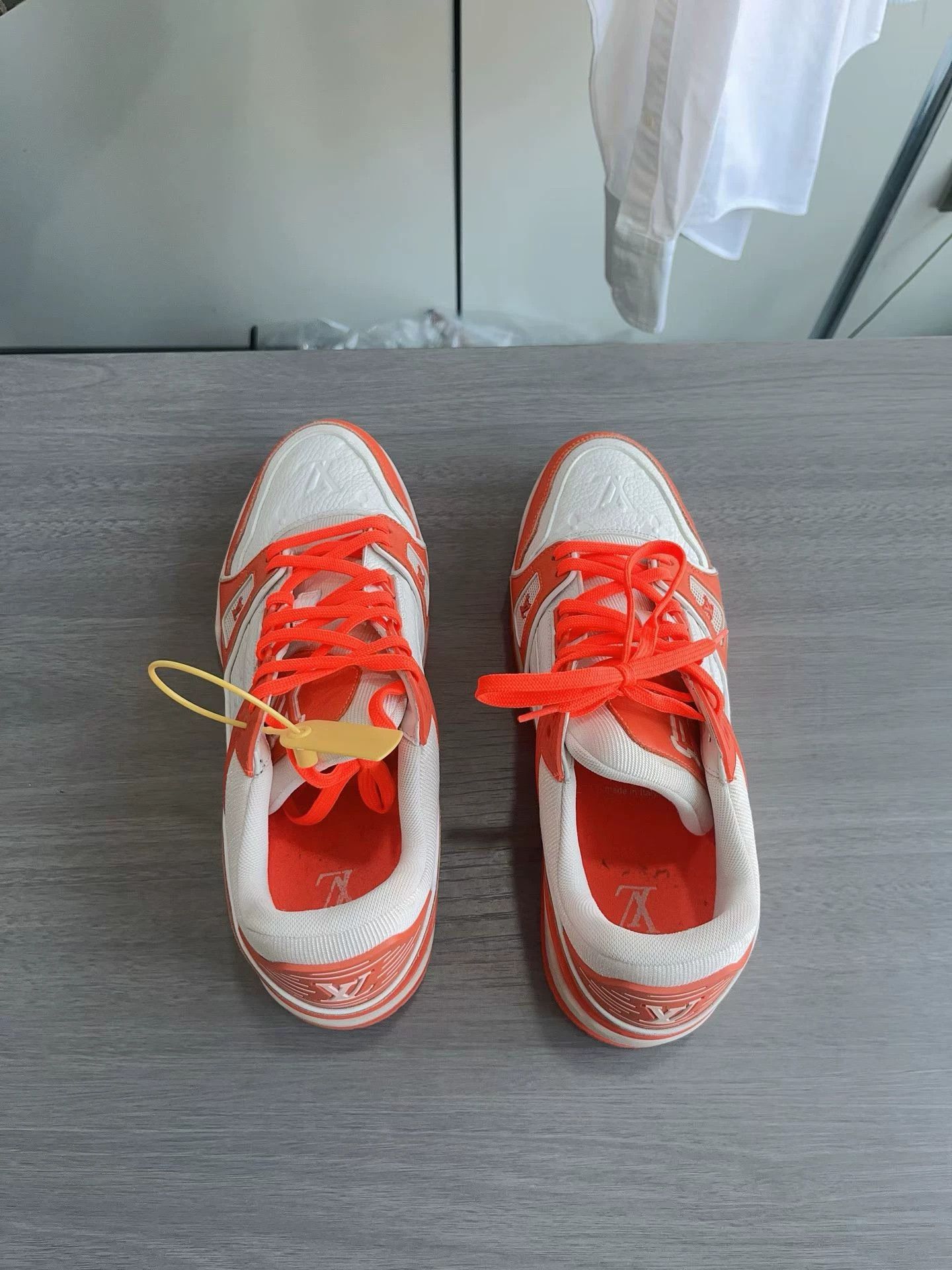 Louis Vuitton Louis Vuitton LV Trainer White Orange 42 EU - Like New Size US 9 / EU 42 - 4 Thumbnail