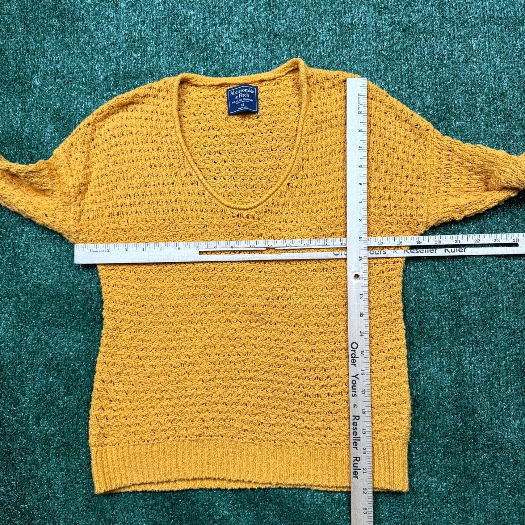 Abercrombie & Fitch VINTAGE Abercrombie Fitch Sweater Women's XS Yellow V Neck Mustard Size XS / US 0-2 / IT 36-38 - 5 Thumbnail