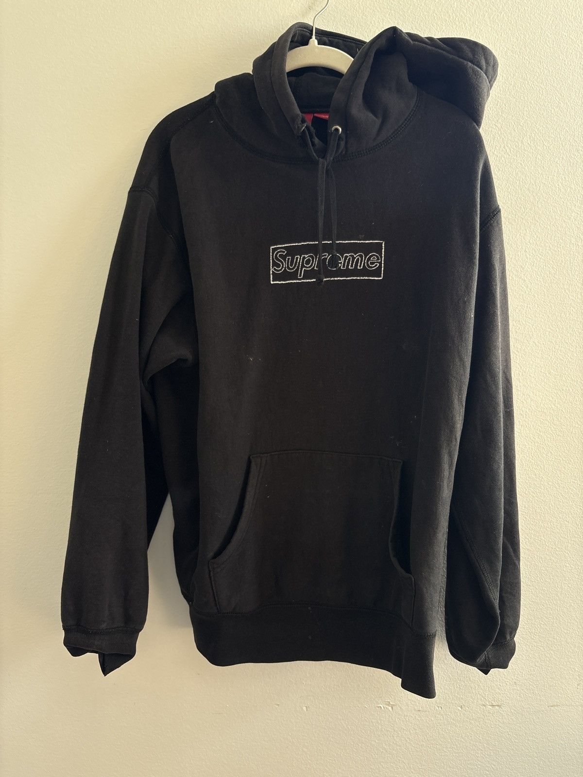 初期。！　2011⭐︎SUPREME ×KAWS カウズ Box Logo 正規 Supreme x Kaws 2011 Box Logo Hoodie - Oliver's Archive