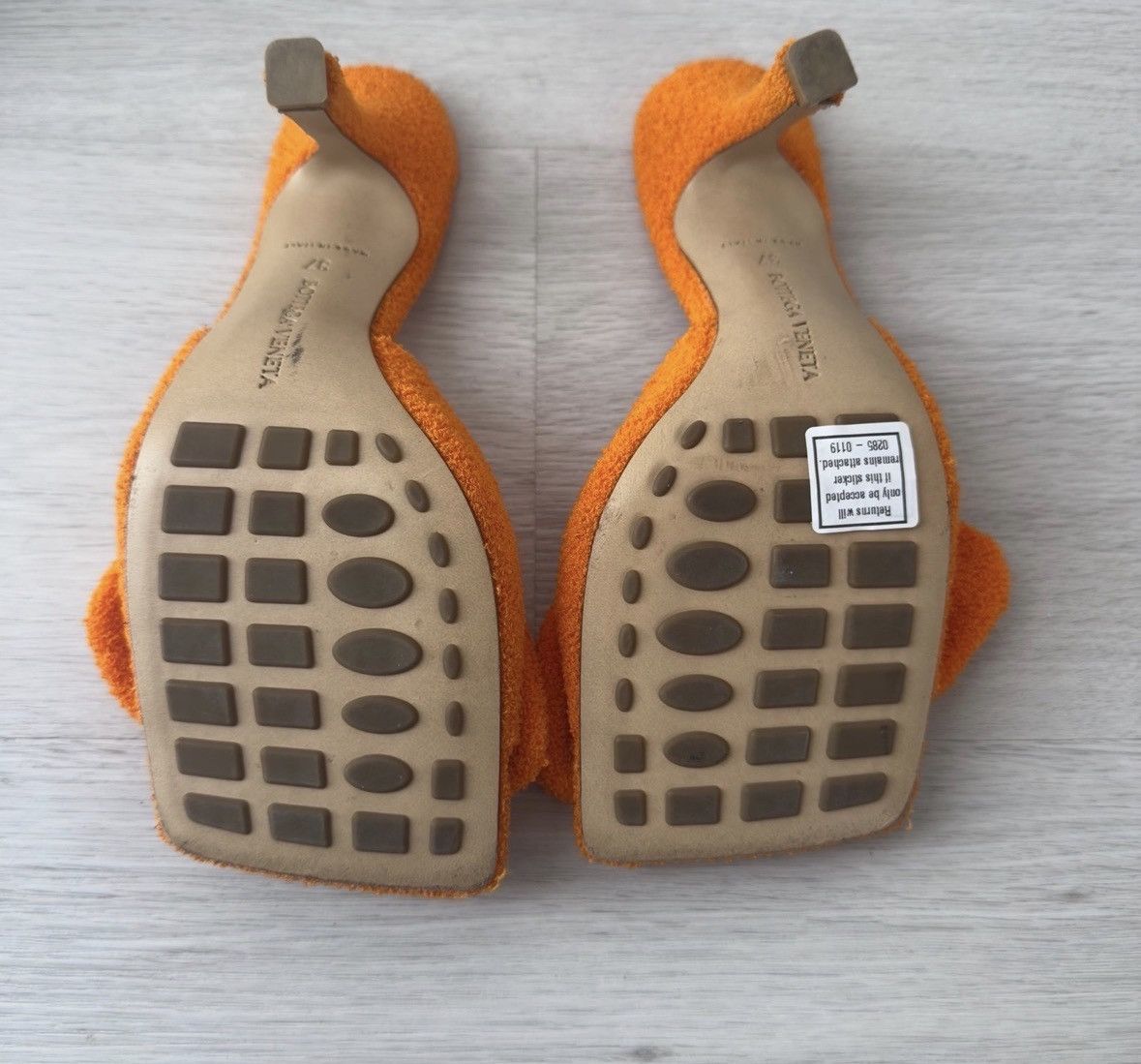 Bottega Veneta Bottega Veneta: Stretch Easy Towel Mule Sandal Size US 7 / IT 37 - 5 Thumbnail