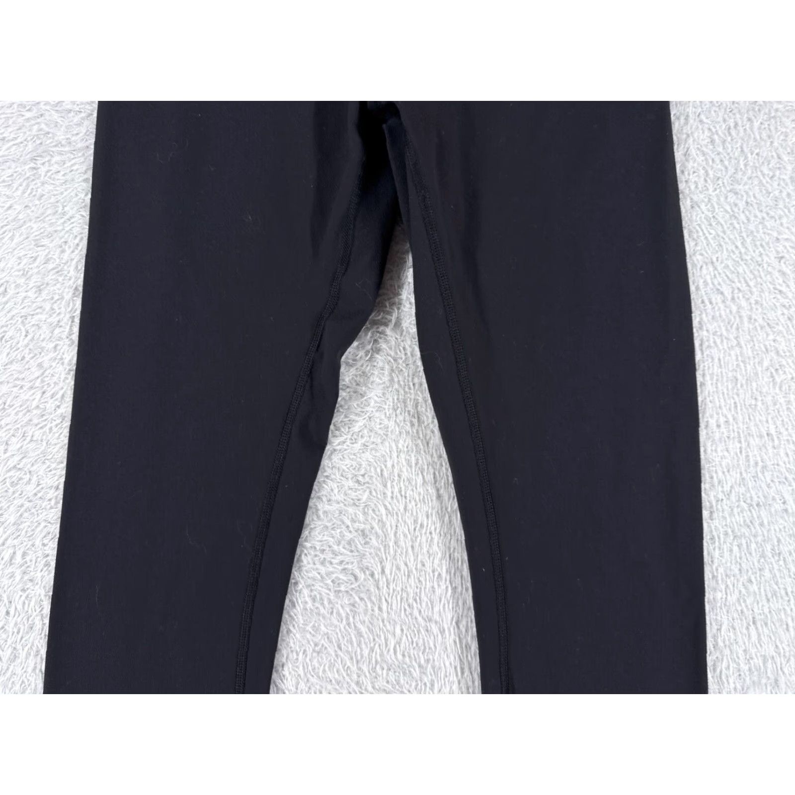 Lululemon Lululemon Wunder Under Crop Yoga Pants Womens 6 Black 21" Inseam High Rise Athletic Stretch Cropped"} Size 28" / US 6 / IT 42 - 3 Thumbnail