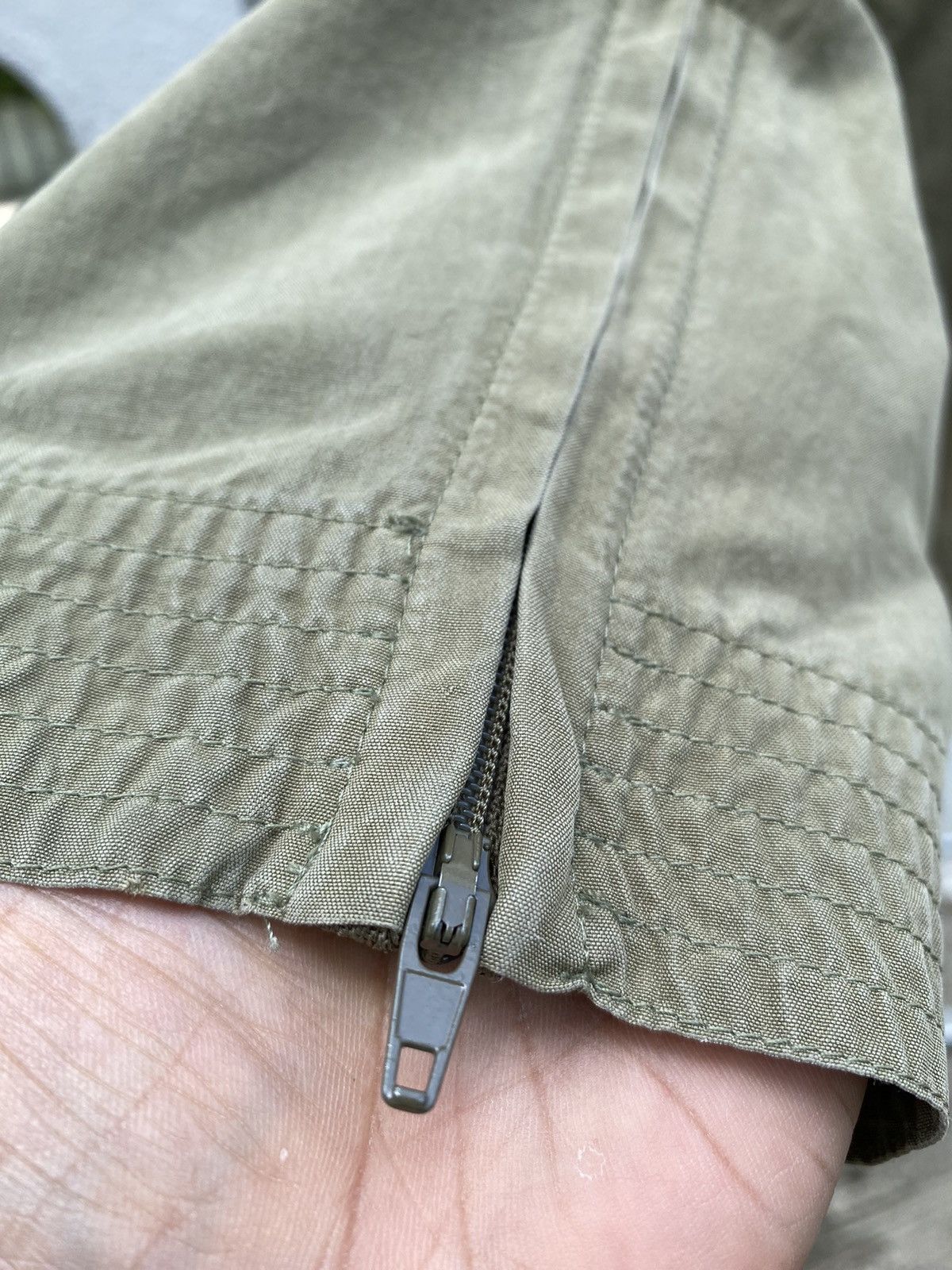 Versace Gianni Versace vintage mid-length green casual pants Size 27" / US 4 / IT 40 - 13 Thumbnail