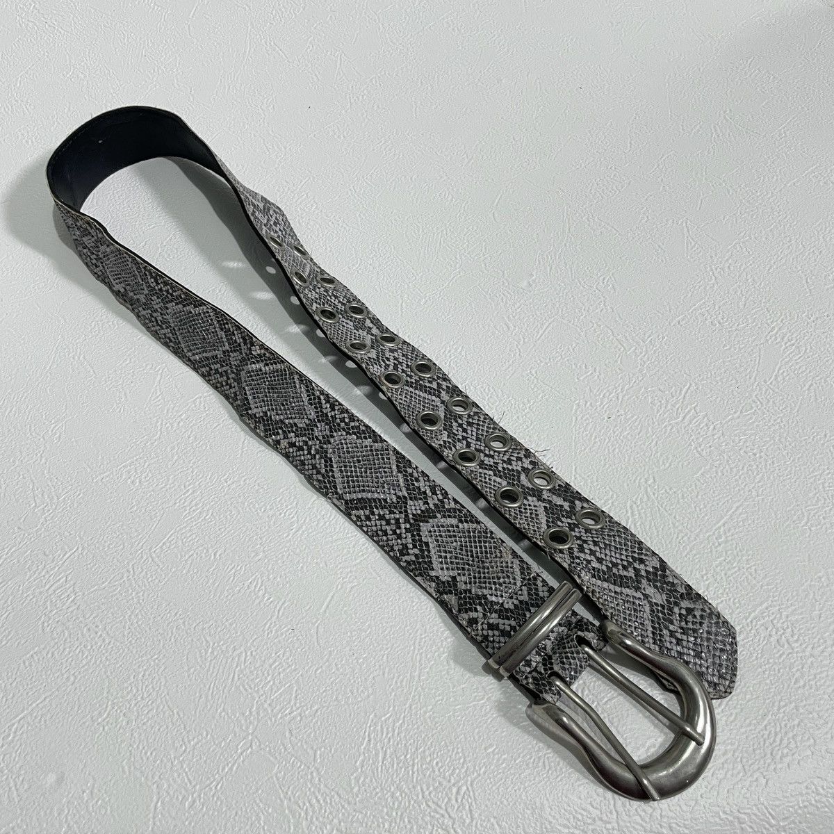 If Six Was Nine Vintage y2k snake skin belt Size ONE SIZE - 2 Thumbnail