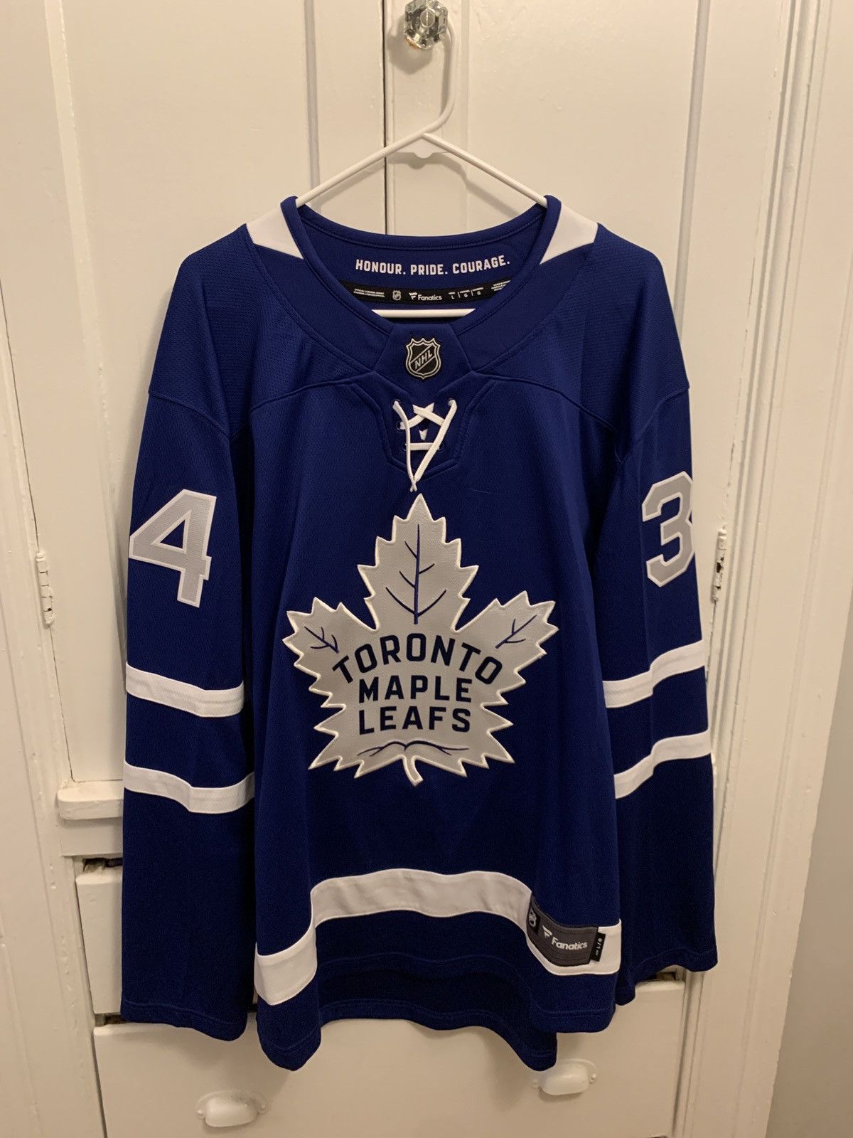 Other Auston Matthews Toronto Maple Leafs jersey Size US L / EU 52-54 / 3 - 1 Thumbnail