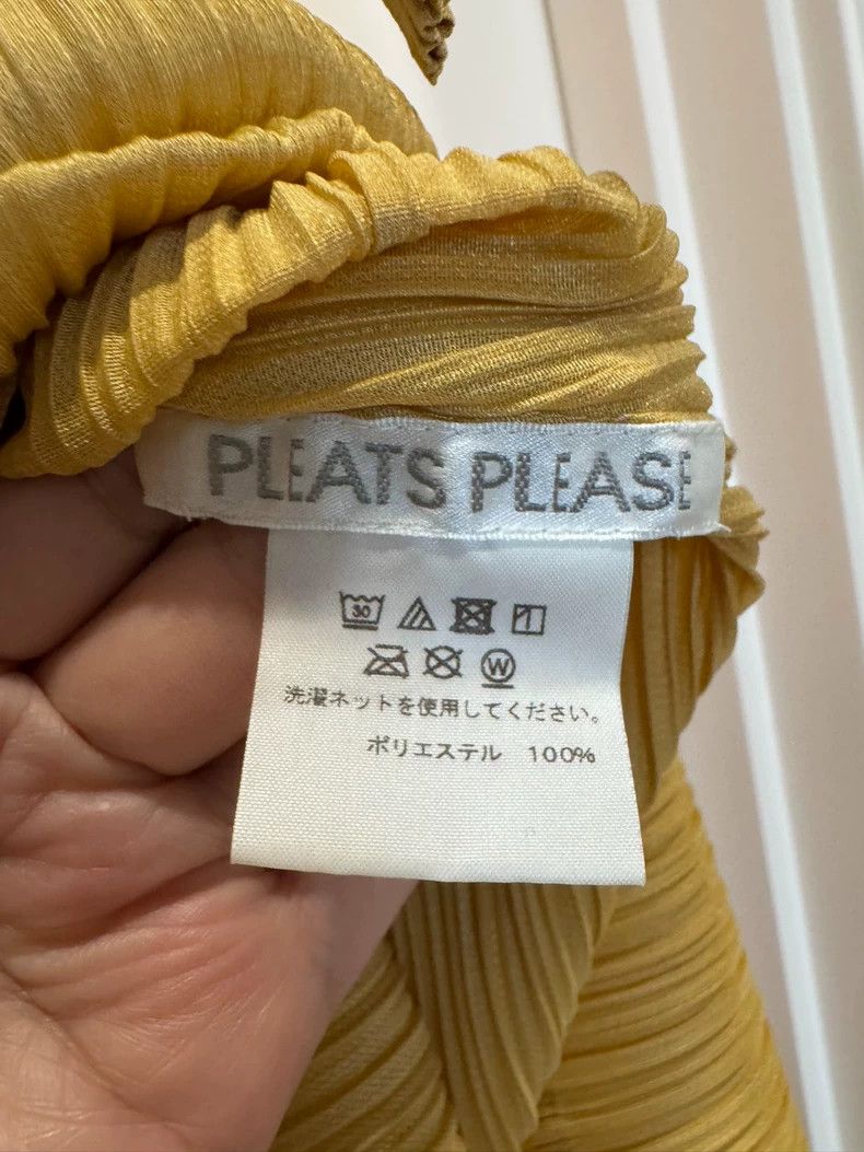 Issey Miyake Issey Miyake Yellow pleated short-sleeved dress Size XS / US 0-2 / IT 36-38 - 3 Thumbnail
