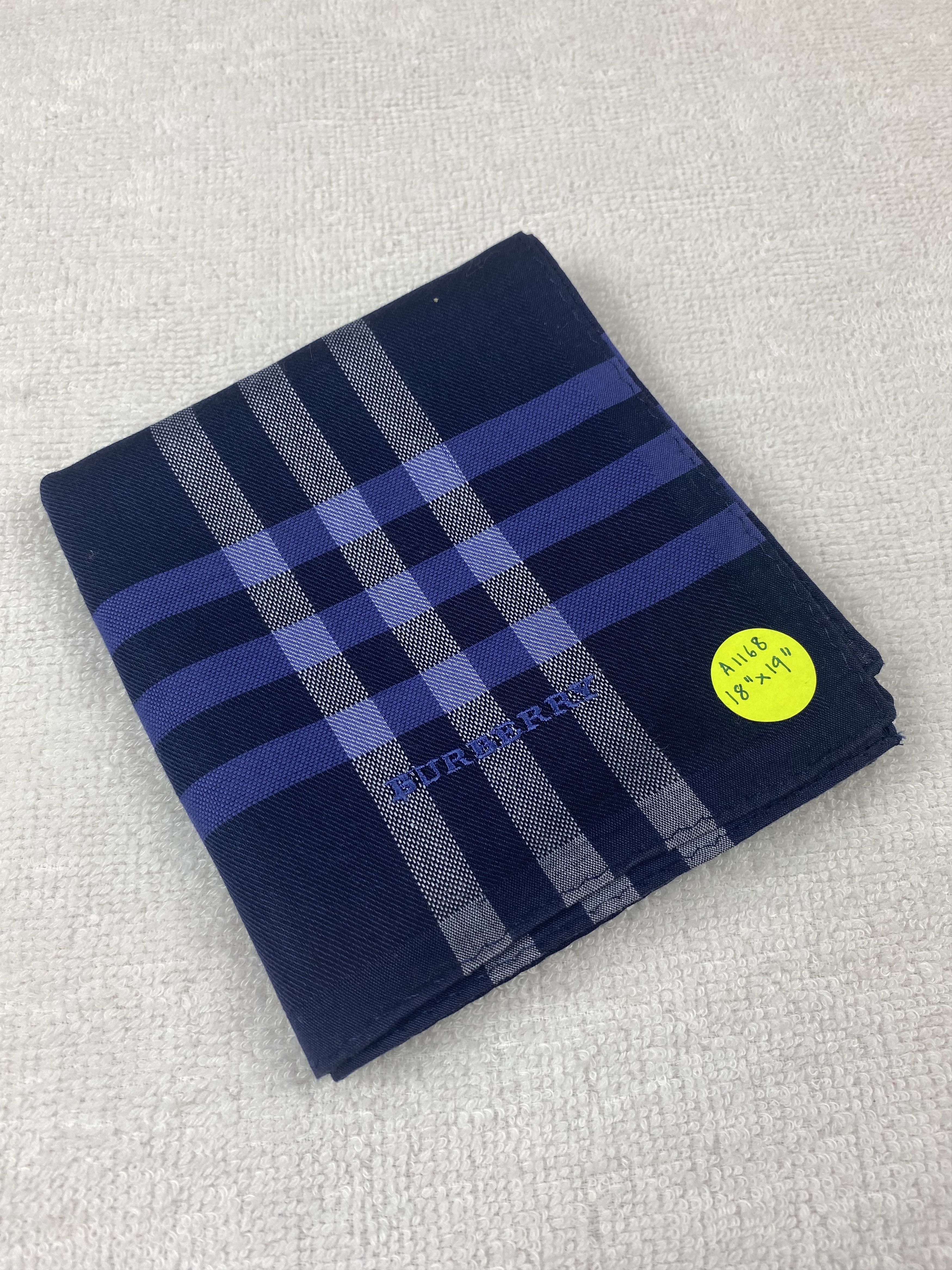 Burberry Burberry Handkerchief / Bandana / Neckerchief Size ONE SIZE - 6 Thumbnail