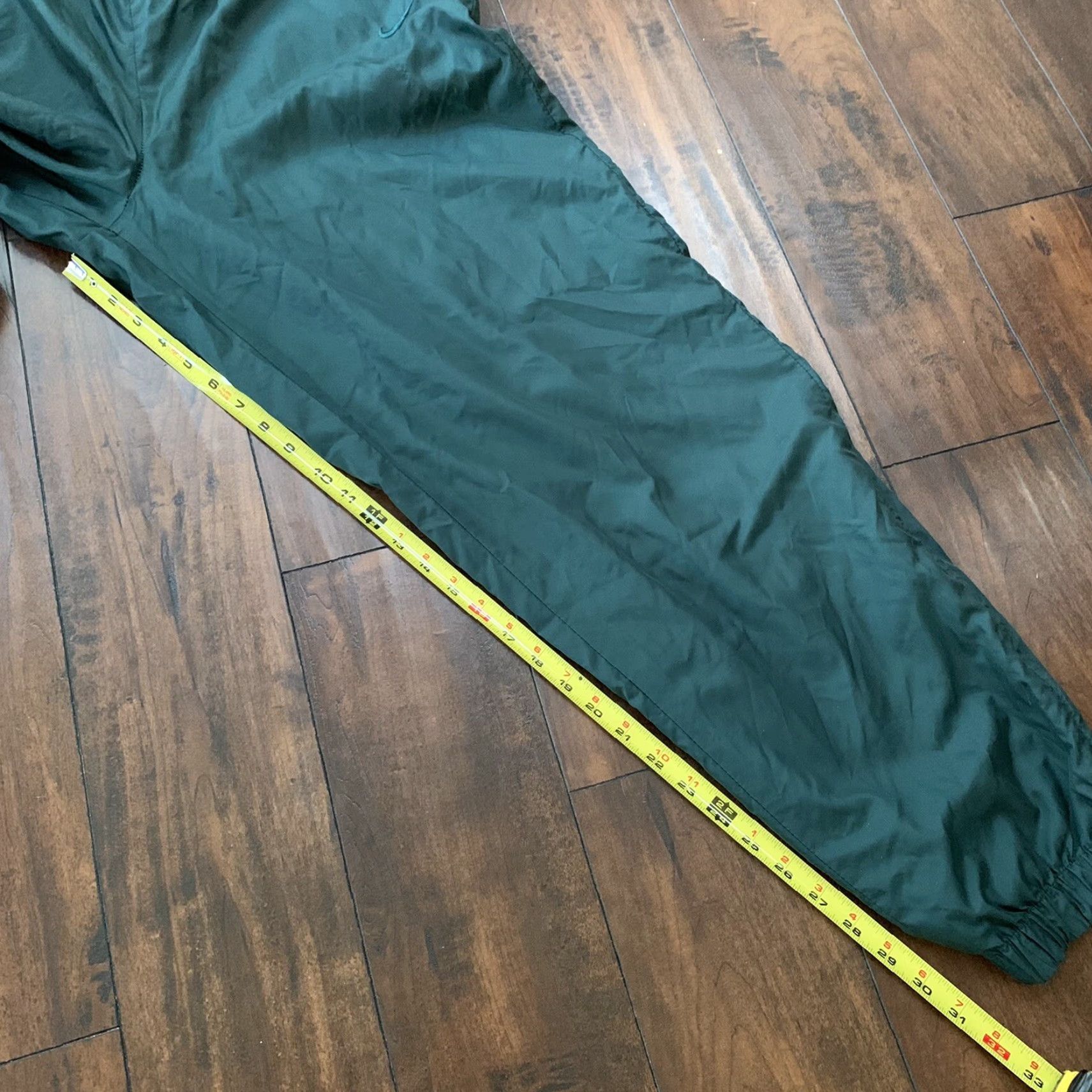 Nike VINTAGE Nike Track Pants Mens XL Green Soccer Jogger 90s 80s Essential Basic Elastic Waist Drawstring Size US 36 / EU 52 - 4 Thumbnail