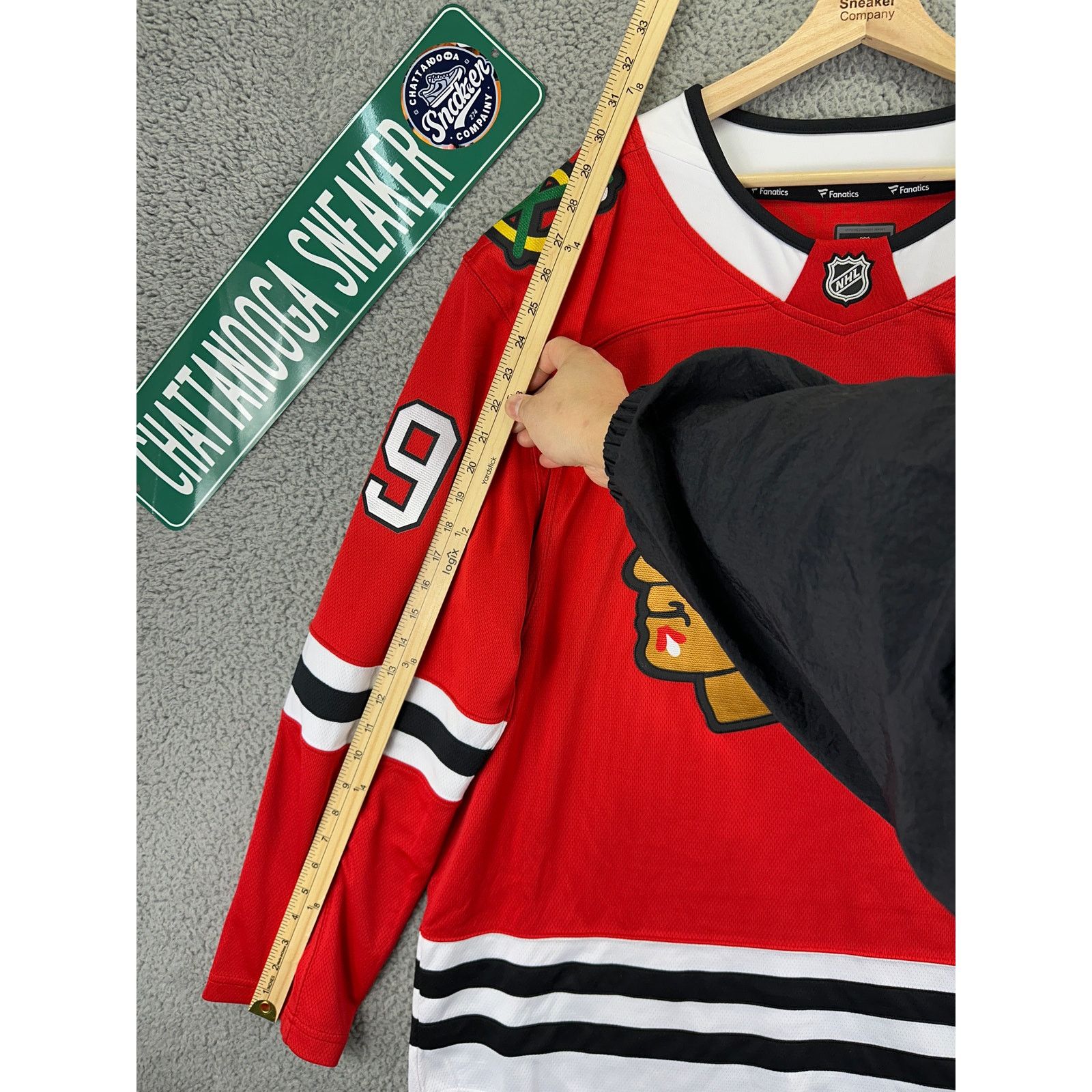 NHL Fanatics Chicago Blackhawks TOEWS 19 Mens Size XL NHL Jersey Size US XL / EU 56 / 4 - 5 Thumbnail