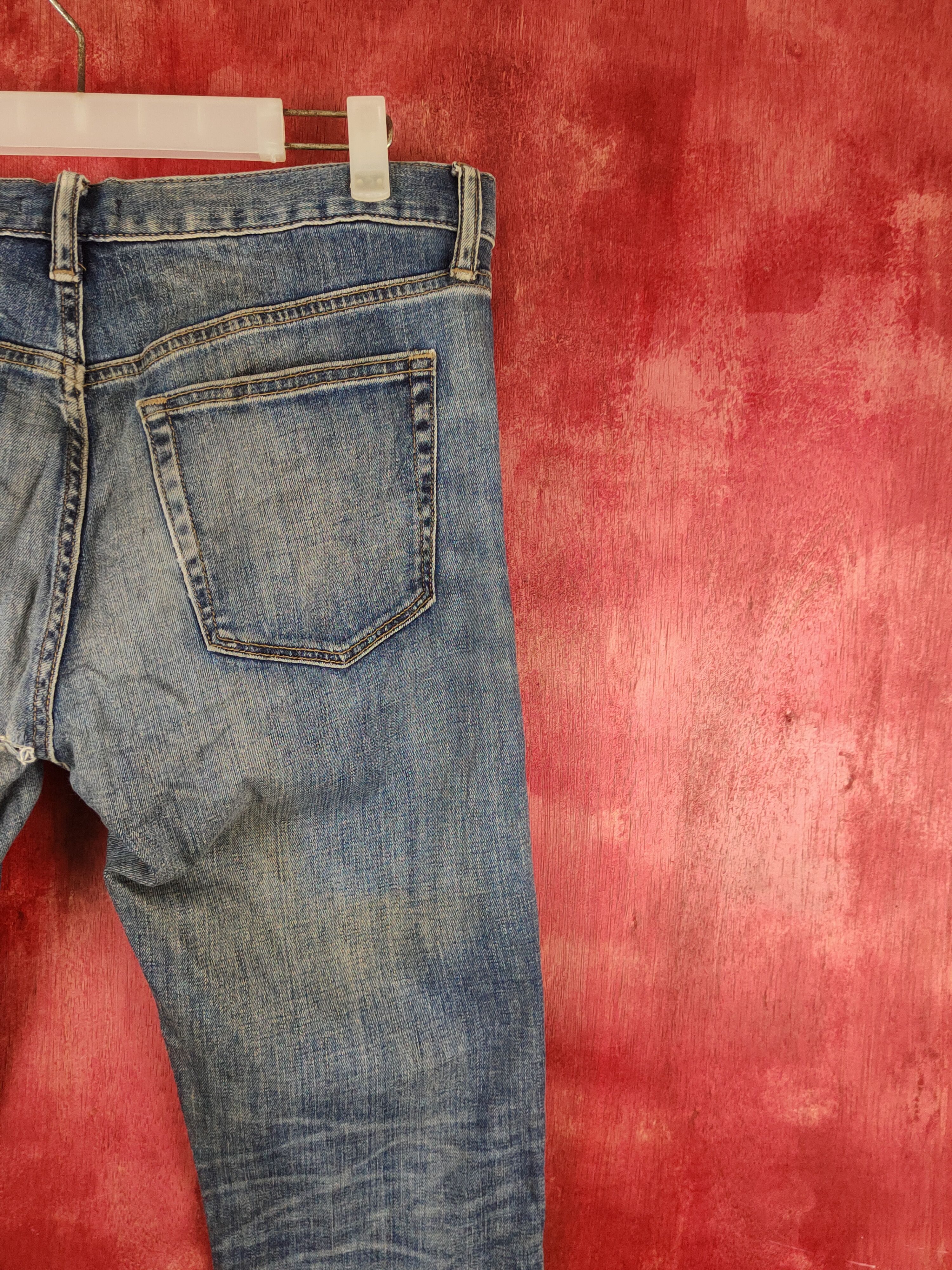 Japanese Brand Uniqlo Dark Blue Faded Distressed Ripped Jeans #S1777 Size US 33 - 11 Thumbnail