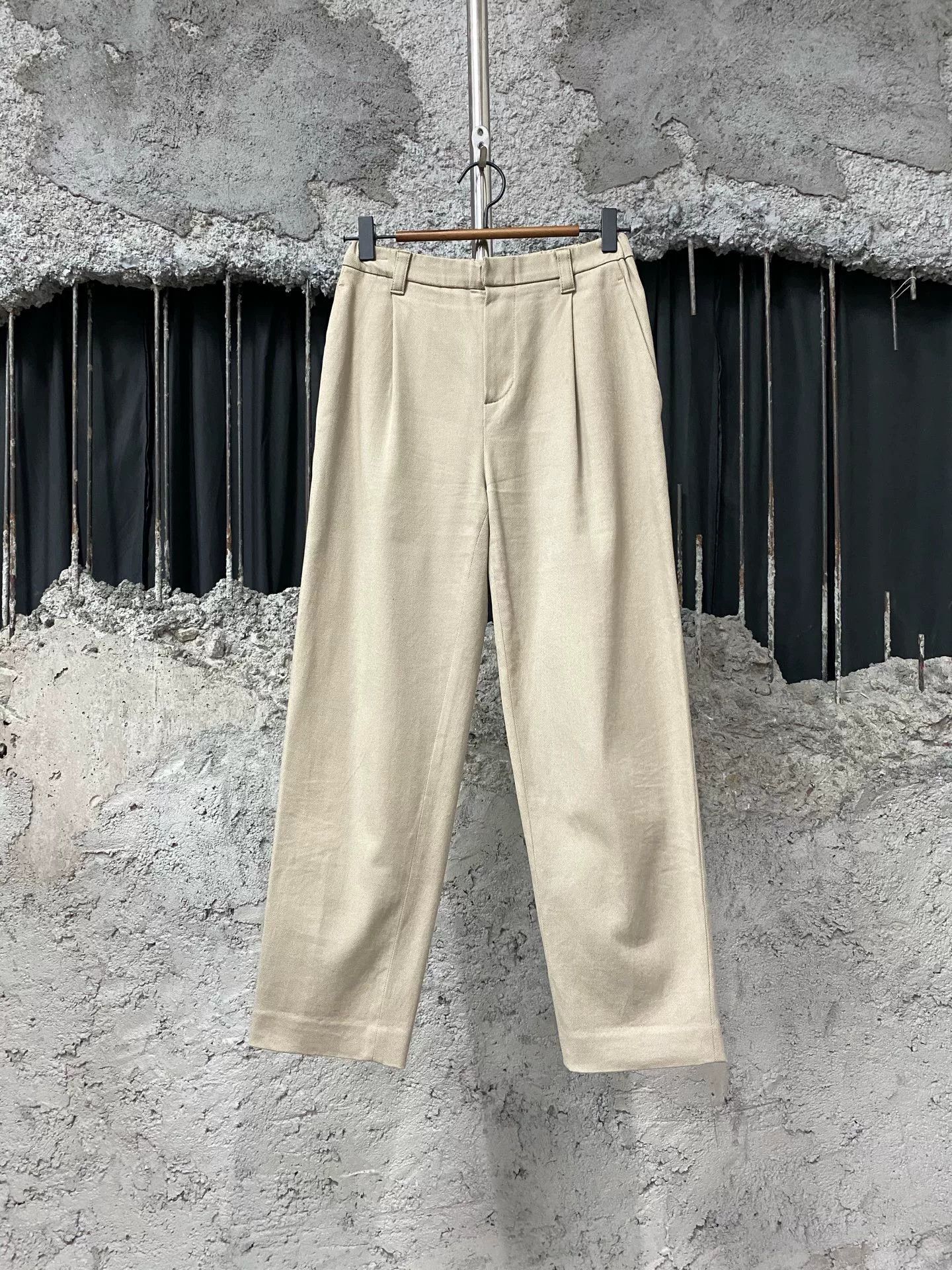 Brunello Cucinelli beige brunello cucinelli trousers for men Size US 36 / EU 52 - 1 Preview