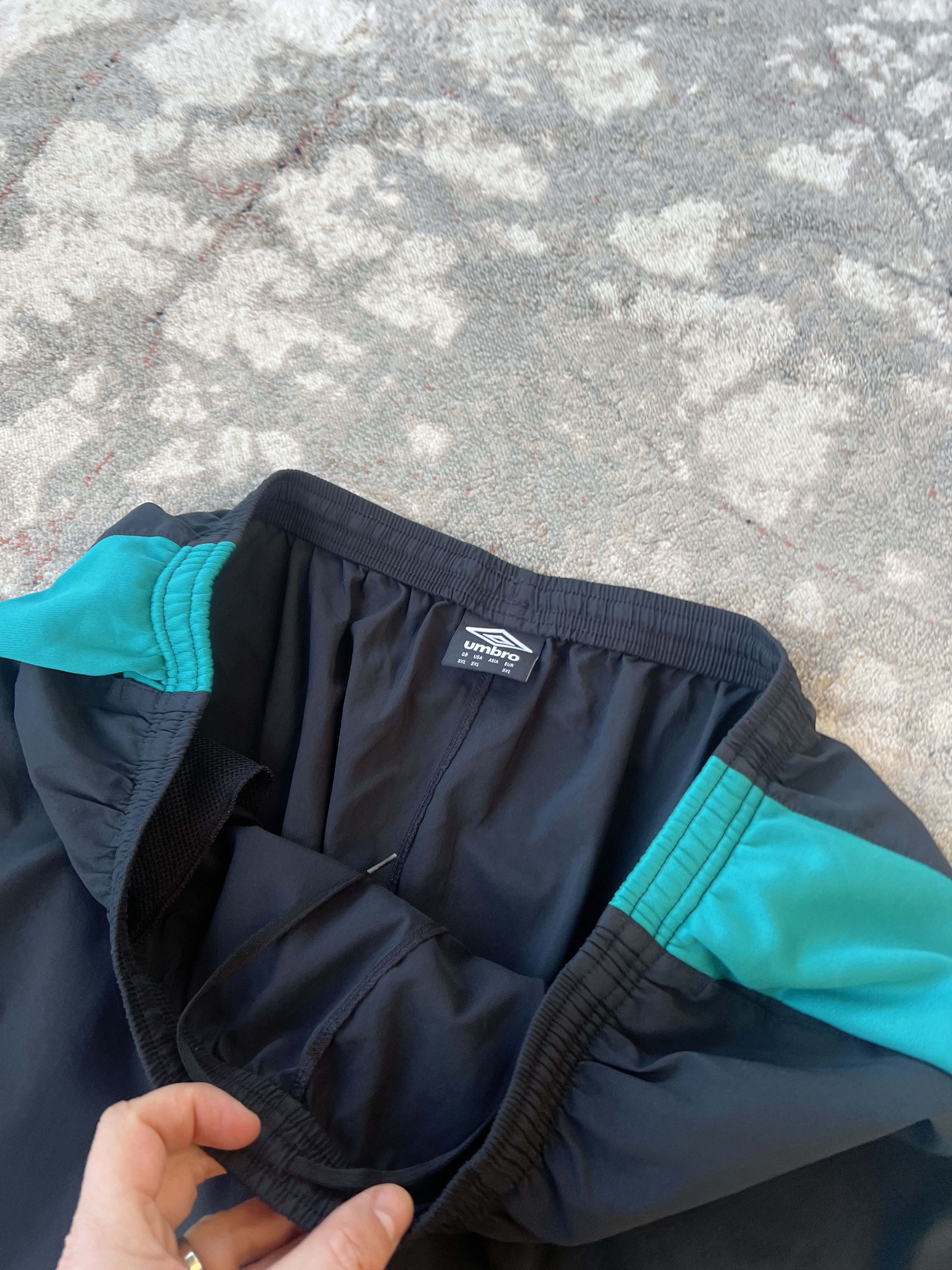 Umbro Umbro Werder Bremen Shorts Size US 38 / EU 54 - 2 Thumbnail