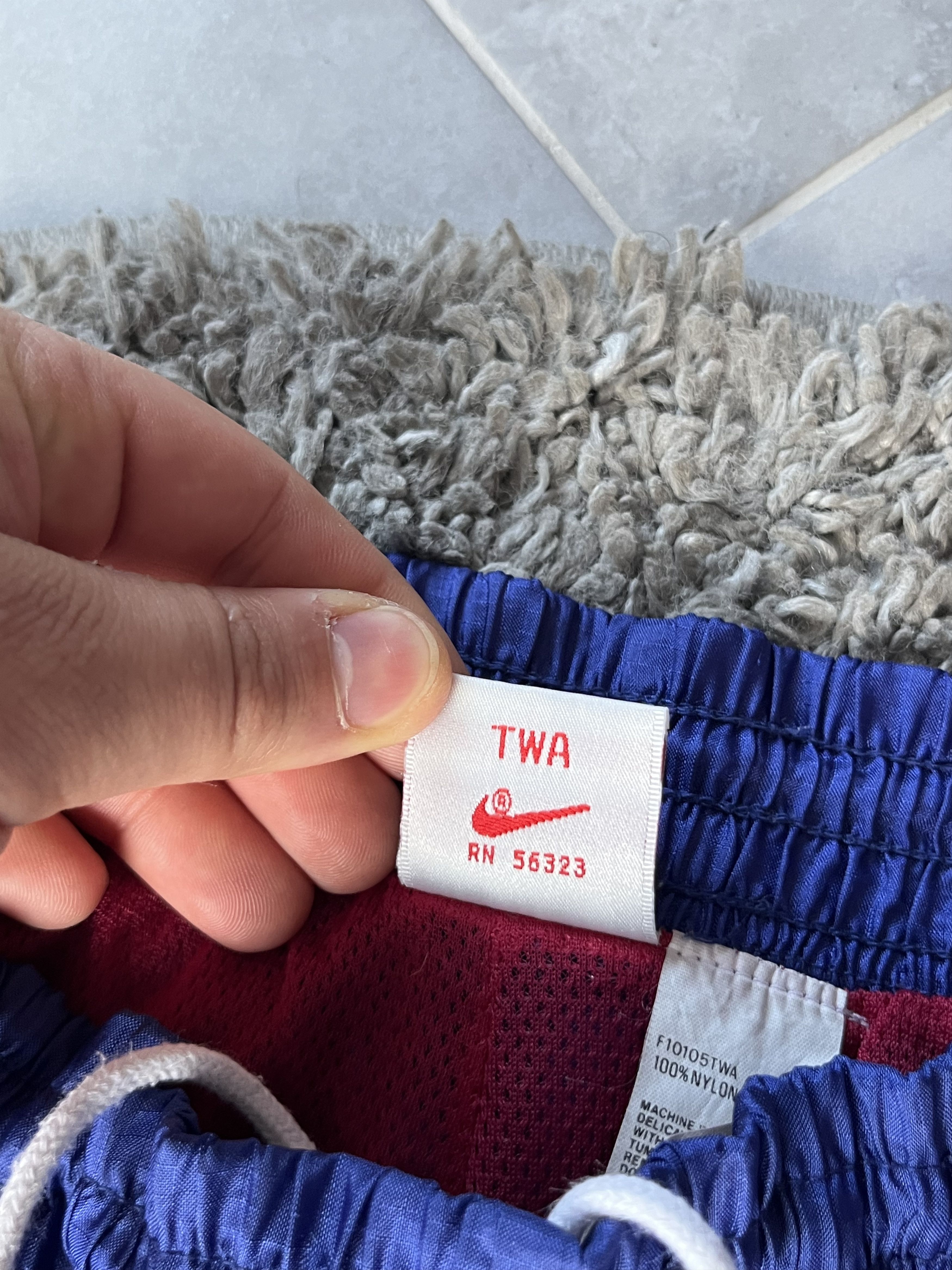Nike Vintage Nike Pants Nylon Very Rare Size US 40 / EU 56 - 6 Thumbnail
