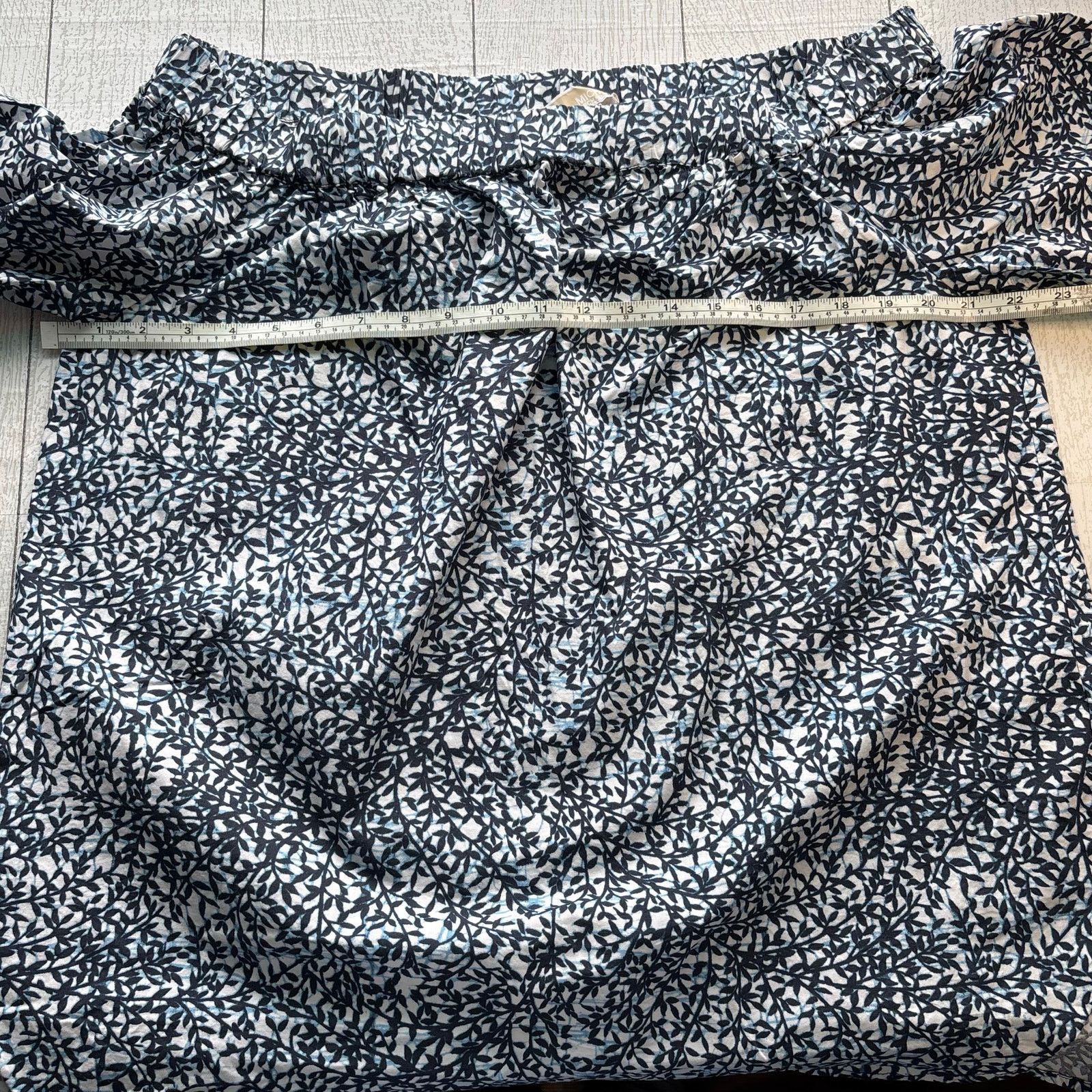 Michael Kors MICHAEL Michael Kors Leaf Print Off-Shoulder Blouse XL Size XL / US 12-14 / IT 48-50 - 6 Thumbnail