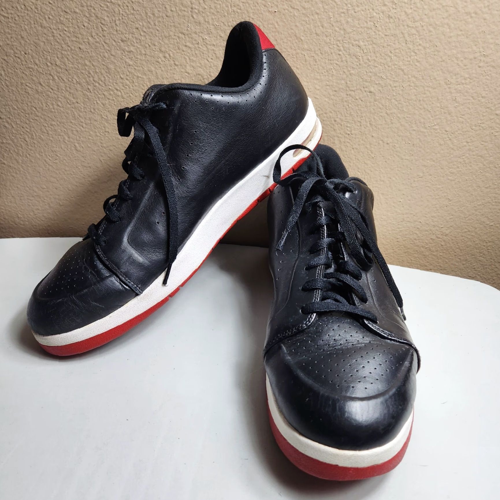 Nike VINTAGE Nike Air Jordan Mens |16| Black Leather Classic 82 Low Top Sneakers Size US M / EU 48-50 / 2 - 2 Thumbnail
