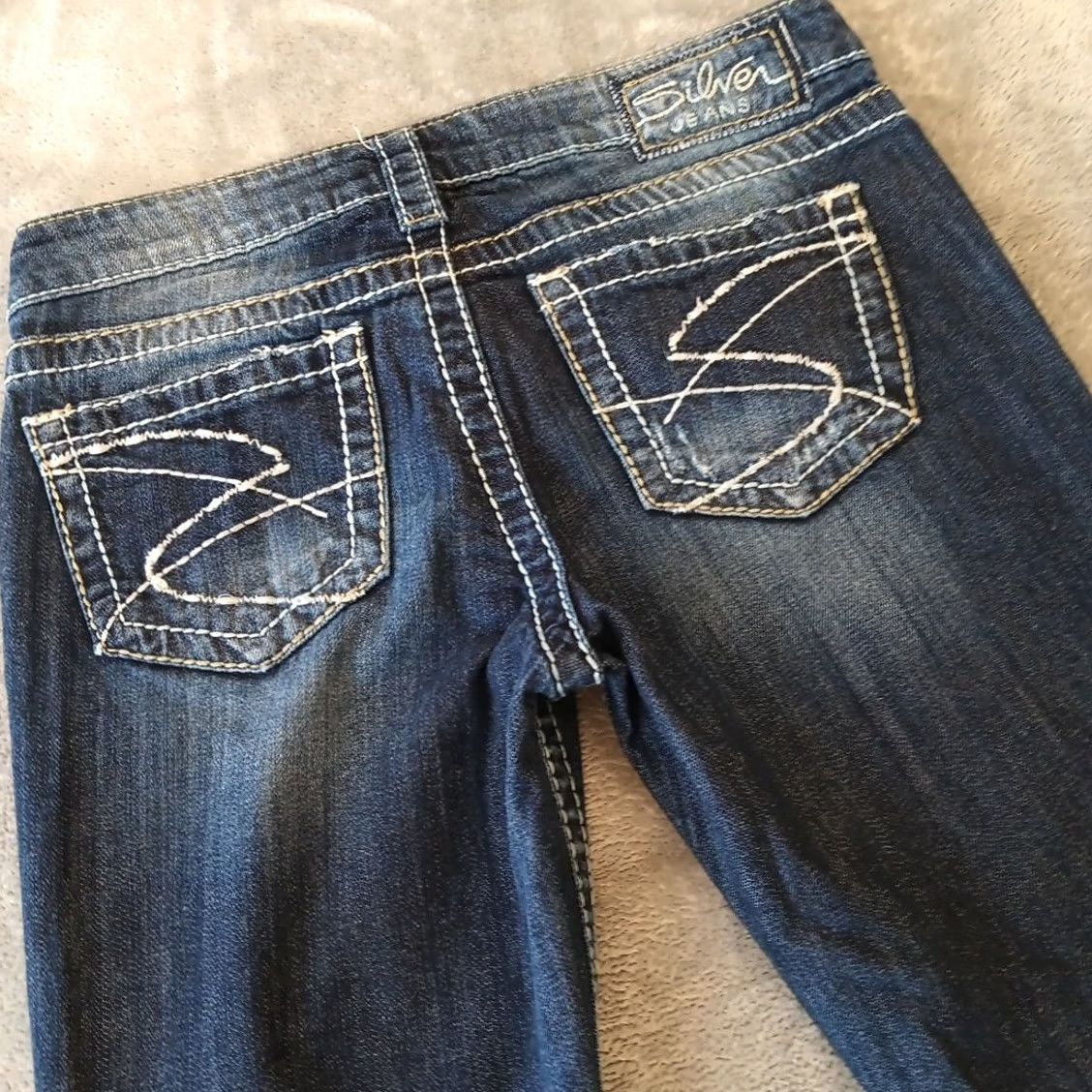 Silver Jeans Co. Silver Jeans Jeans Womens Size 26 Blue Straight Dark Wash 28x26 Low Rise Denim 5-Pocket Regular Mens? Size 26" / US 2 / IT 38 - 7 Thumbnail