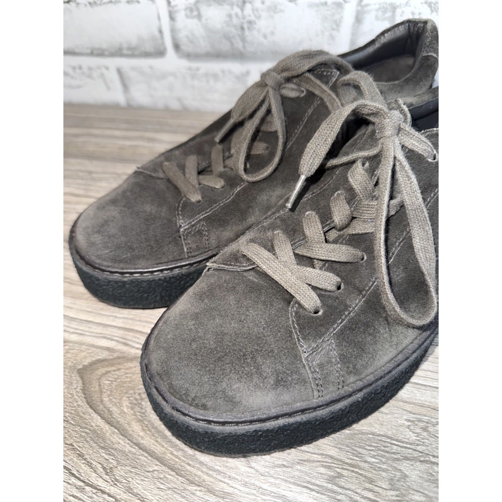 Vince Vince Neela Suede Platform Lace-Up Sneakers Pewter Women's Low Top Shoes Size US 9 / IT 39 - 2 Thumbnail