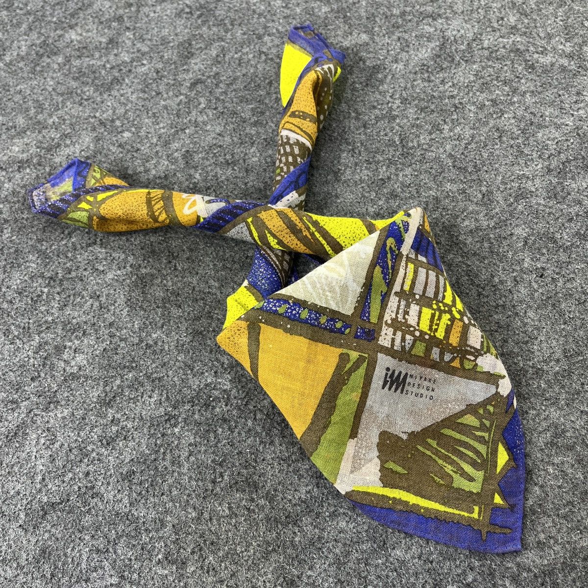 Issey Miyake × Japanese Brand Issey Miyake Handkerchief / Bandana / Neckerchief B736 Size ONE SIZE - 8 Thumbnail