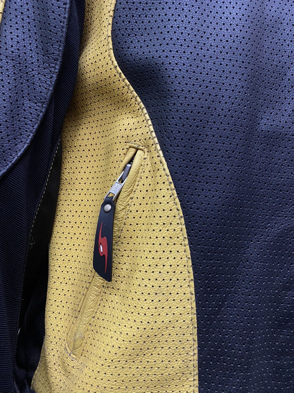 Japanese Brand Seool’s gp motorsport Size US M / EU 48-50 / 2 - 8 Thumbnail