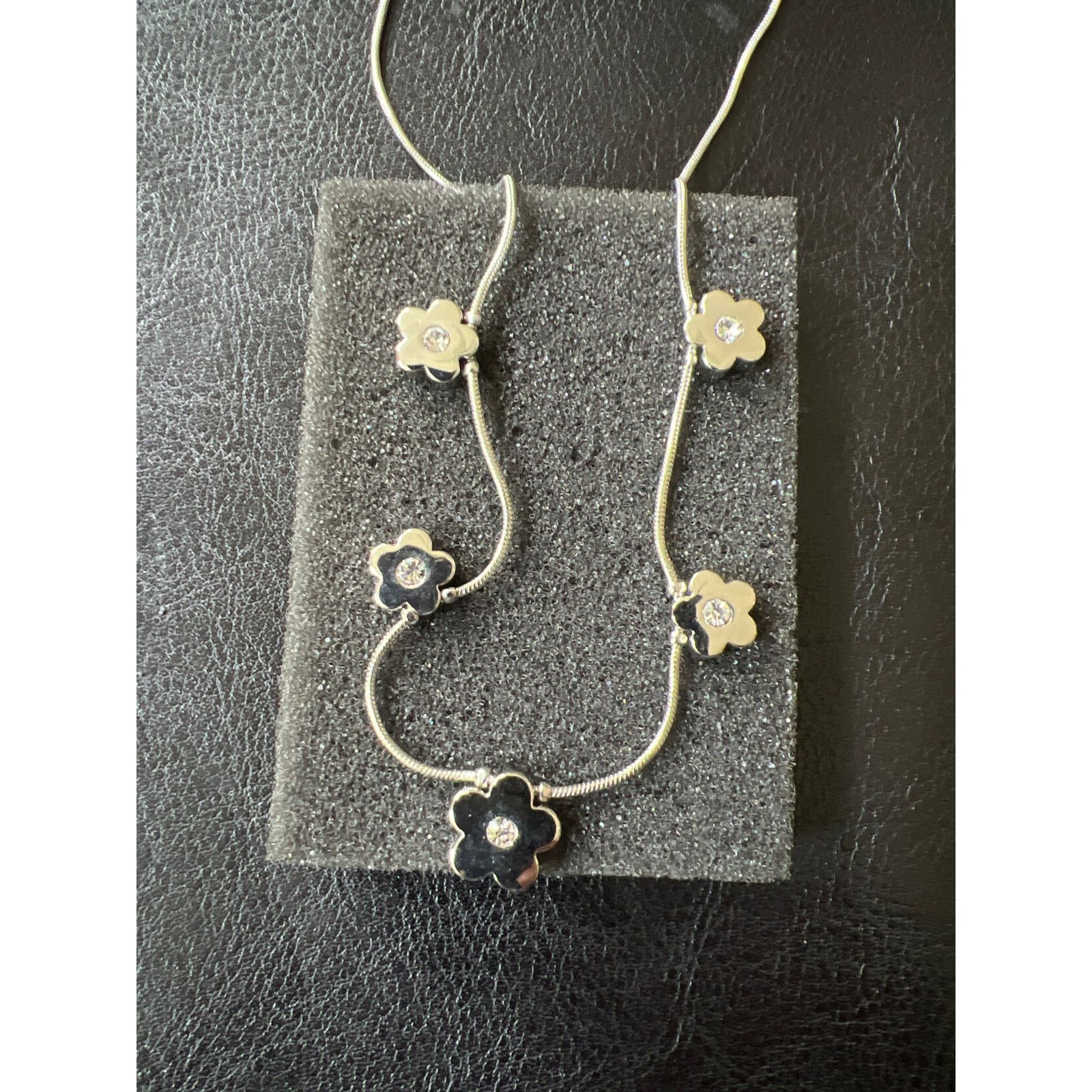 Other Lia Sophia - Wallflower Cut Crystal Necklace Size ONE SIZE - 2 Thumbnail