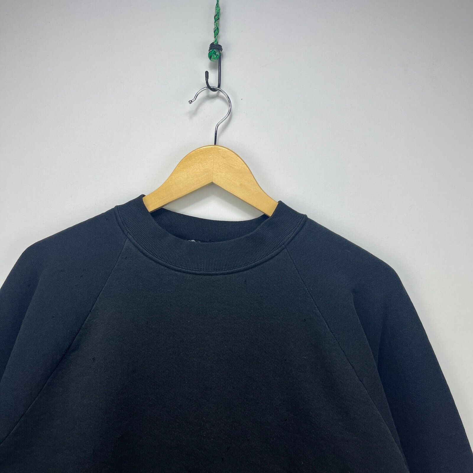 Vintage Vintage '90s Faded Blank Black Raglan Sweatshirt XXL Size US XXL / EU 58 / 5 - 2 Thumbnail