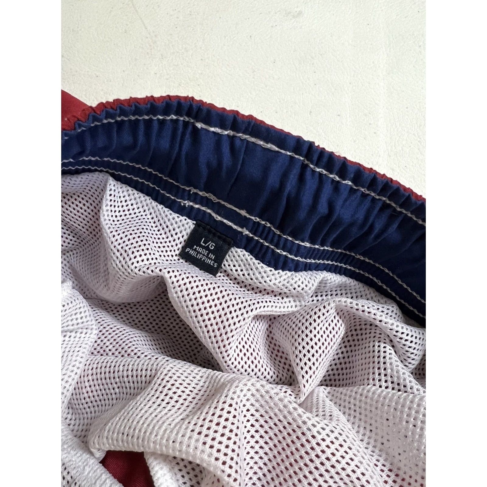 Tommy Hilfiger Tommy Hilfiger Men’s Standard Solid 7" Swim Trunks Red Sz Large NOS Lined Swimwear Bottom Size US 33 - 4 Thumbnail