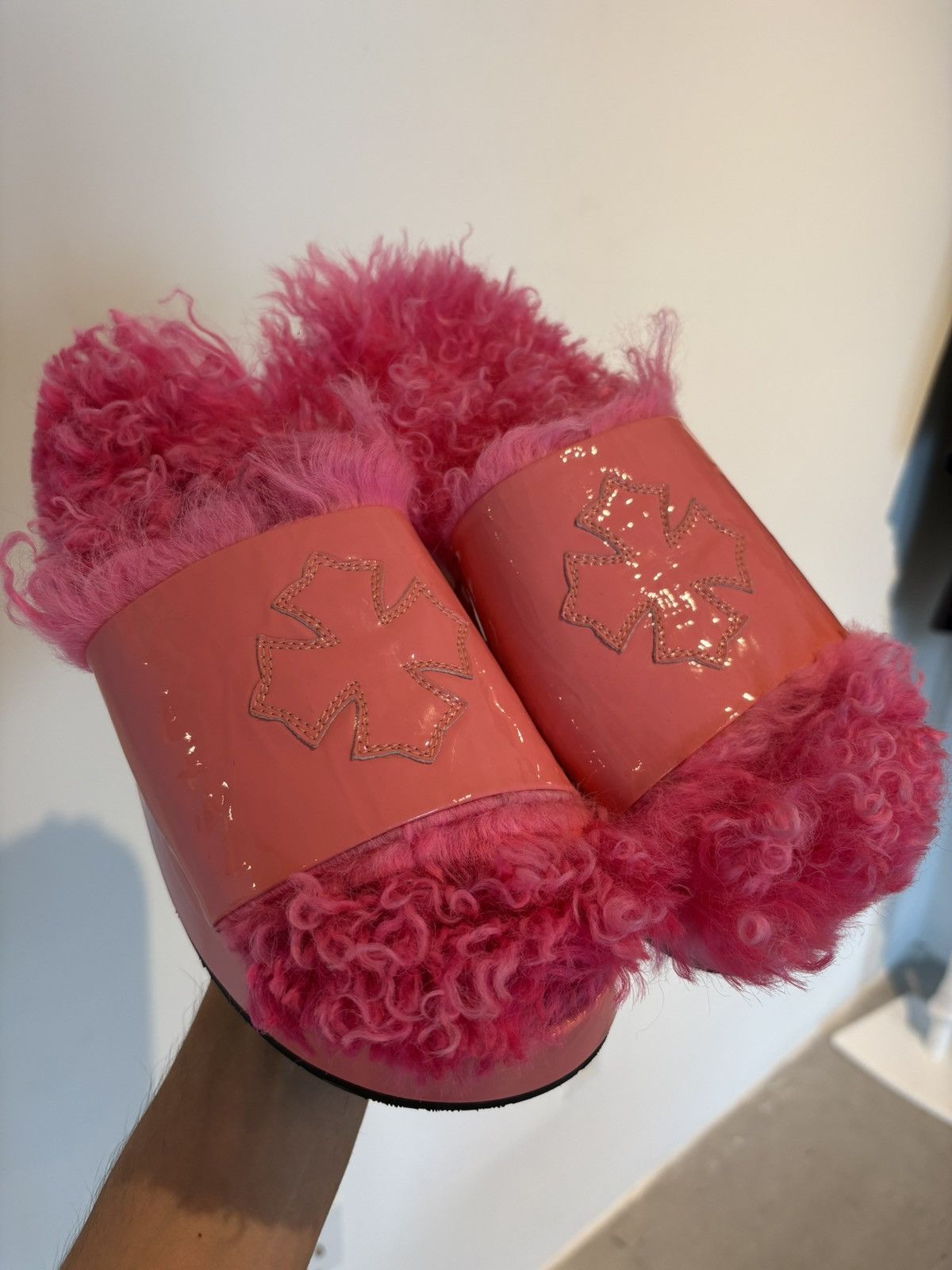 Chrome Hearts Pink Furry Slides Size US 10 / IT 40 - 2 Thumbnail