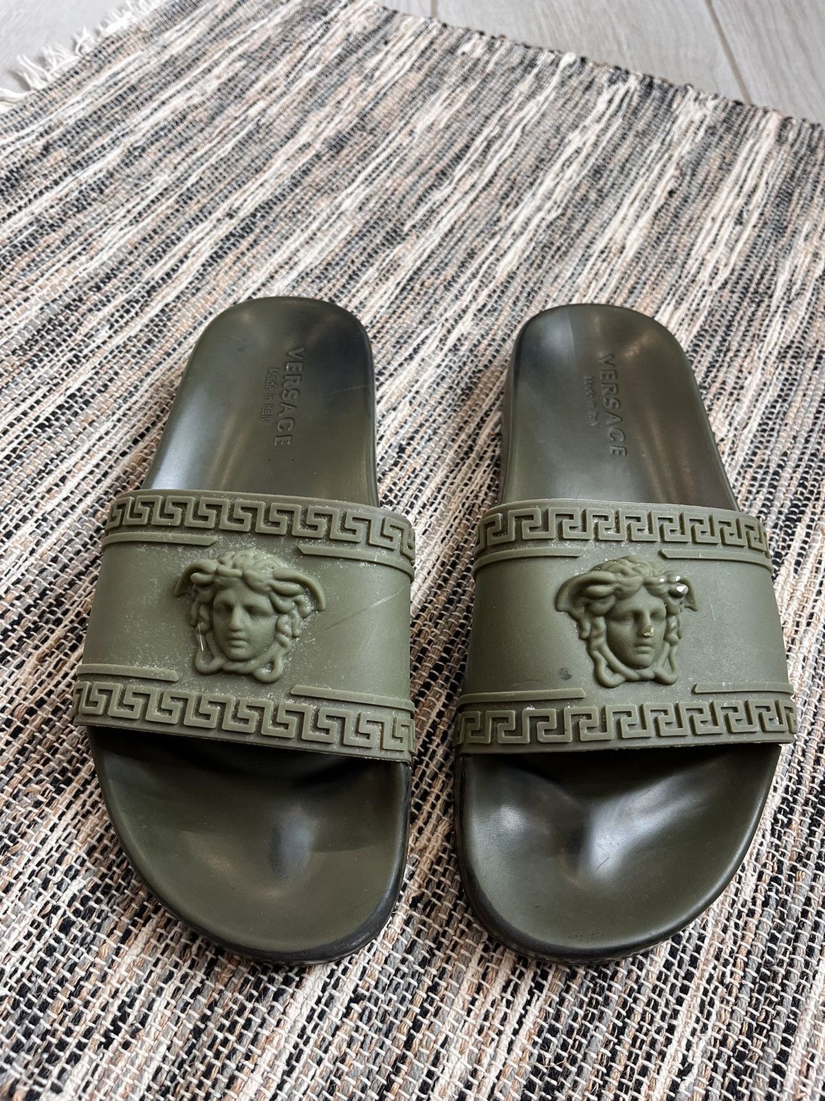 Versace VERSACE PALAZZO SLIDERS GREEN LUXURY MINIMALISTIC Size US 8 / EU 41 - 7 Thumbnail