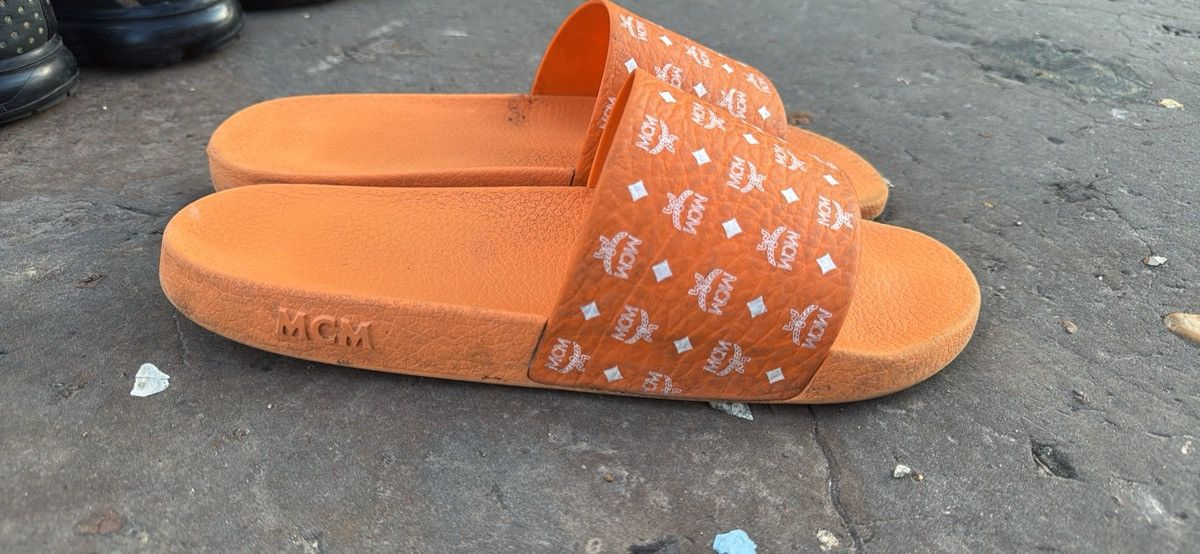 MCM MCM slides Size US 11 / EU 44 - 2 Thumbnail