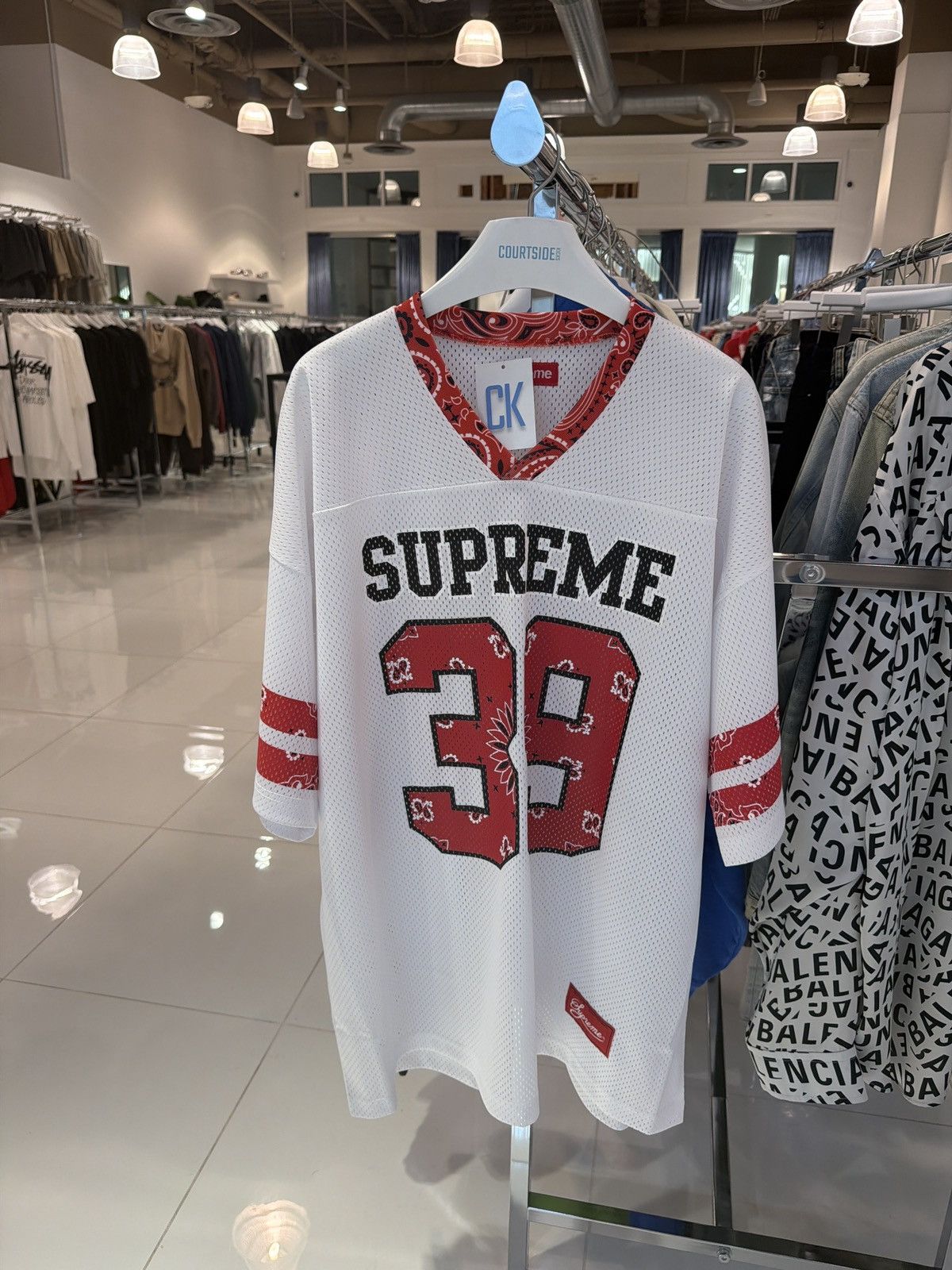 Supreme Supreme Bandana Red/White Football Jersey Size US XL / EU 56 / 4 - 1 Thumbnail