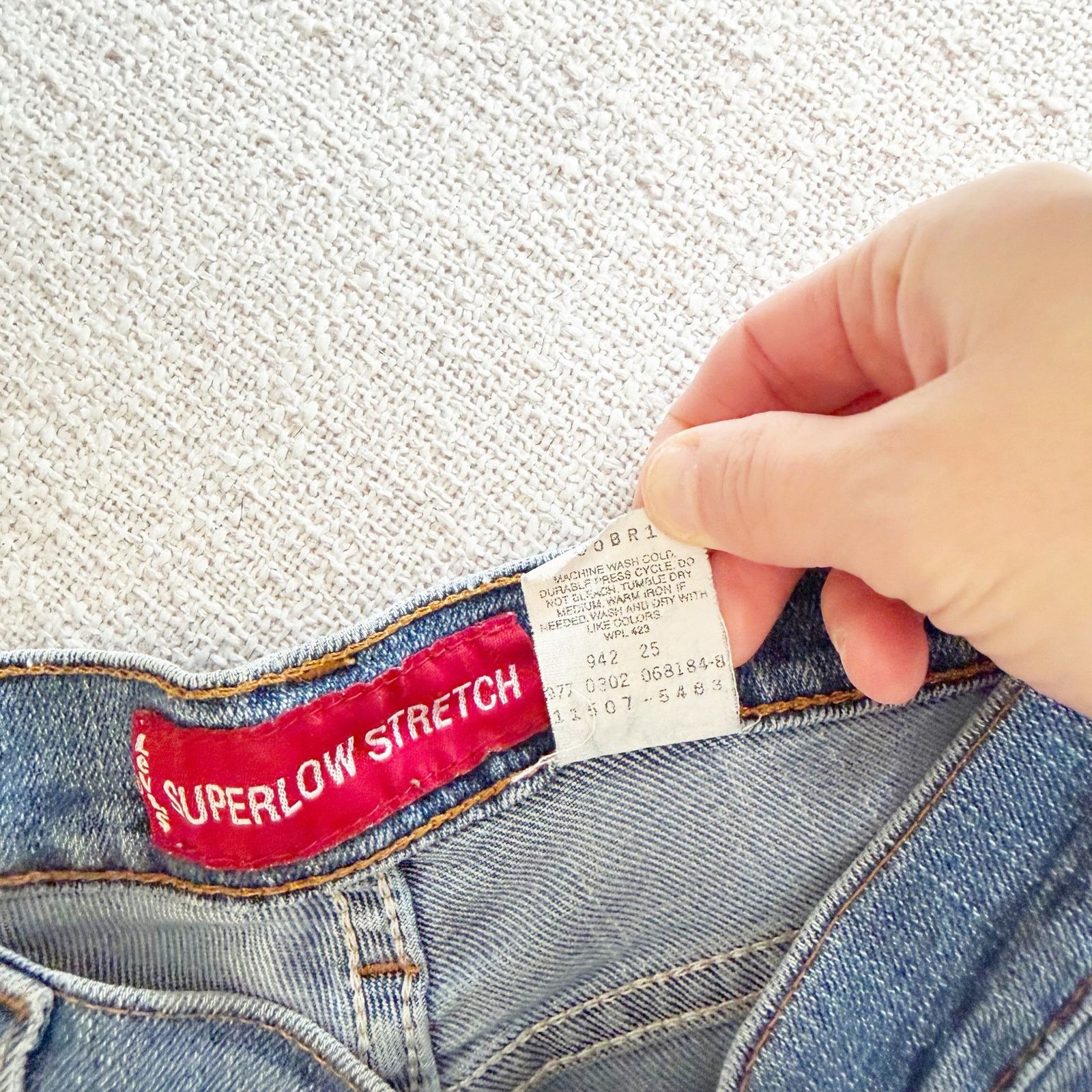 Levi's Vintage Levis 507 Super Low Slim Boot Cut Jeans Sz 5 Size 28" / US 6 / IT 42 - 3 Thumbnail