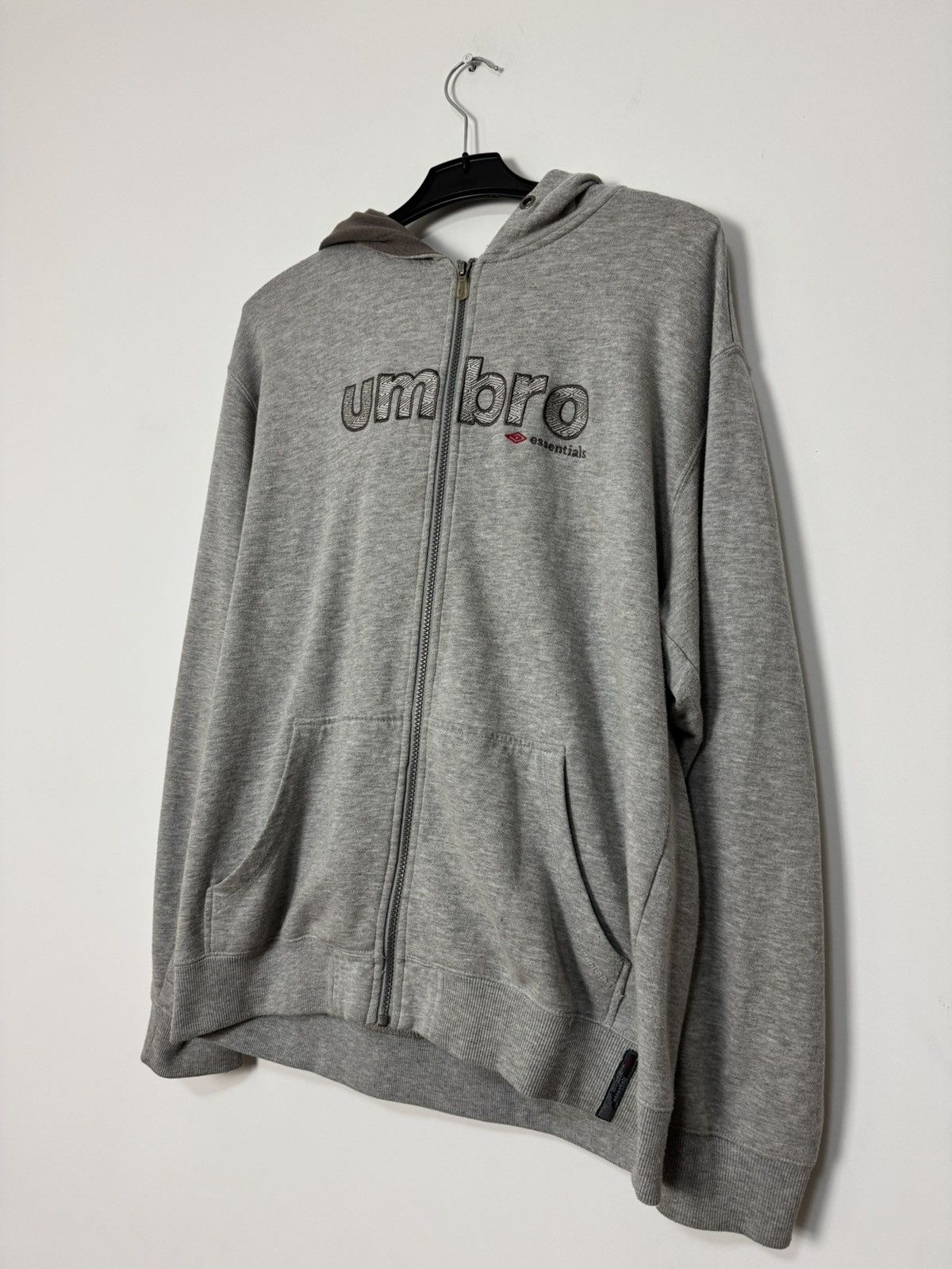 Umbro Vintage Y2K Umbro Essentials Zip Hoodie Football Streetwear Size US XL / EU 56 / 4 - 3 Thumbnail