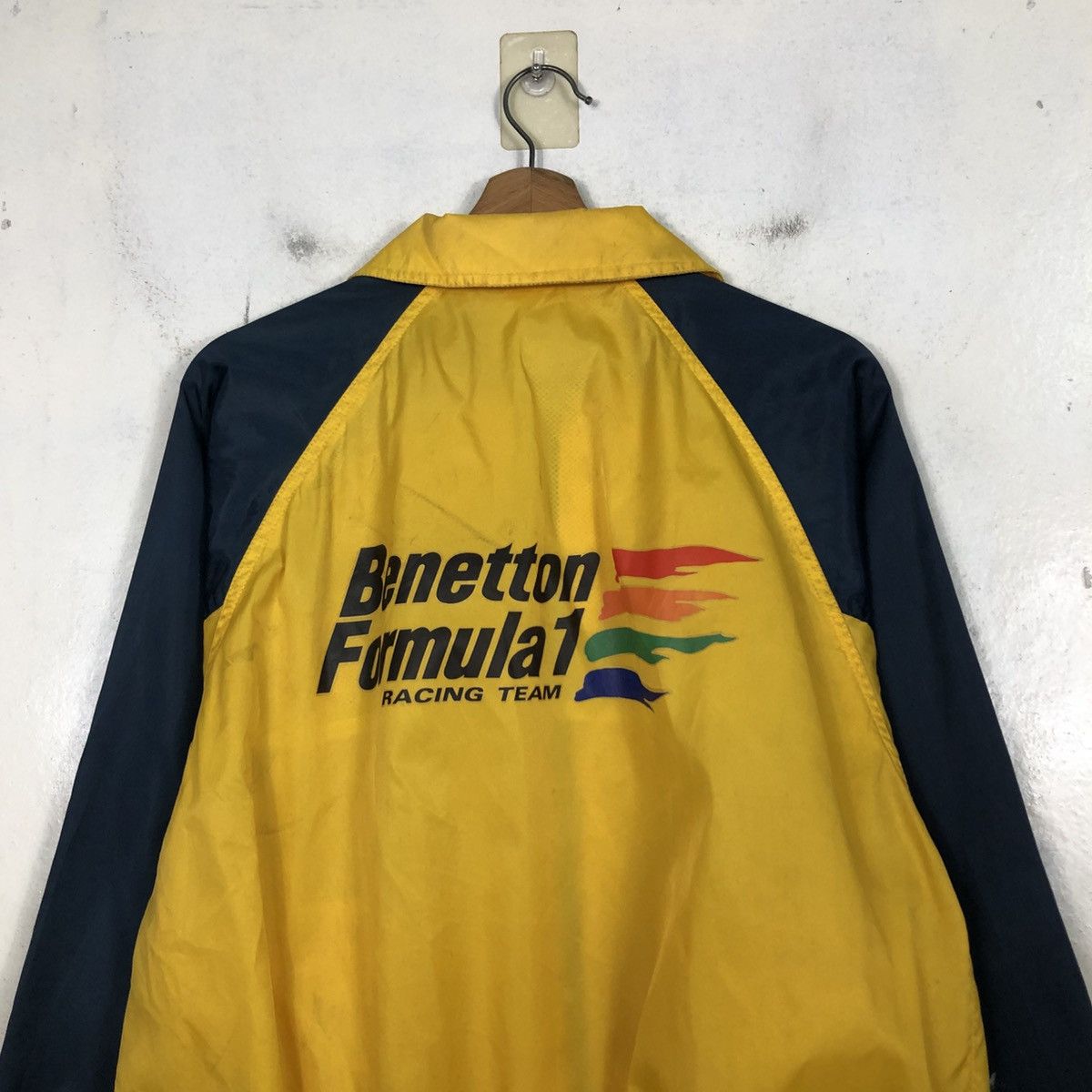 Benetton 📌Vintage Bomber Jacket Benetton Formula 1 Racing Team Logo Size US M / EU 48-50 / 2 - 11 Thumbnail