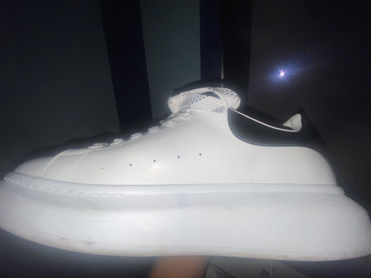 Alexander McQueen Alexander McQueen Oversized Sneaker Size US 8 / EU 41 - 1 Thumbnail