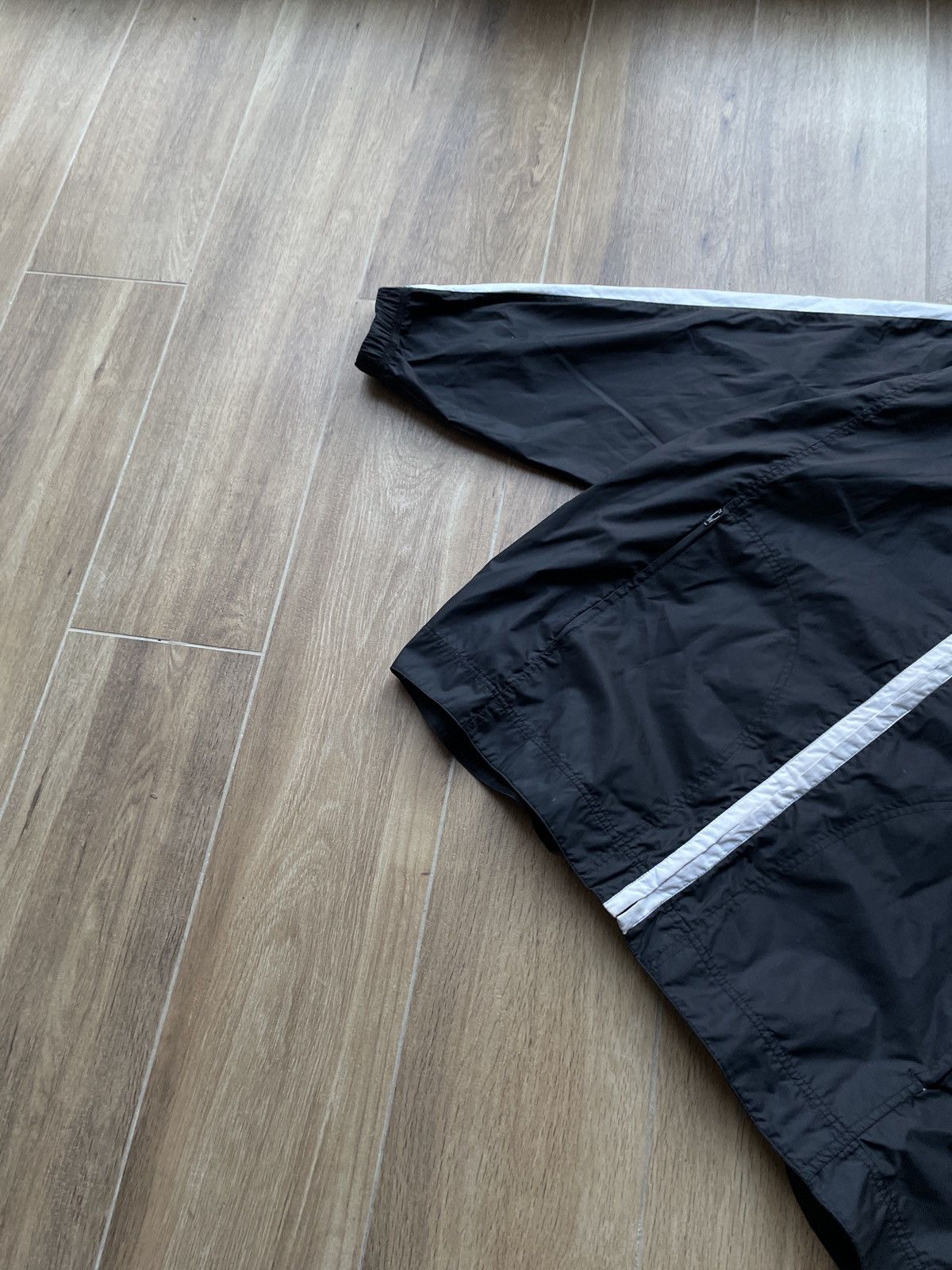 Nike Nike Vintage Nylon Track Jacket Drill Woven Japanese Swoosh Size US XL / EU 56 / 4 - 5 Thumbnail