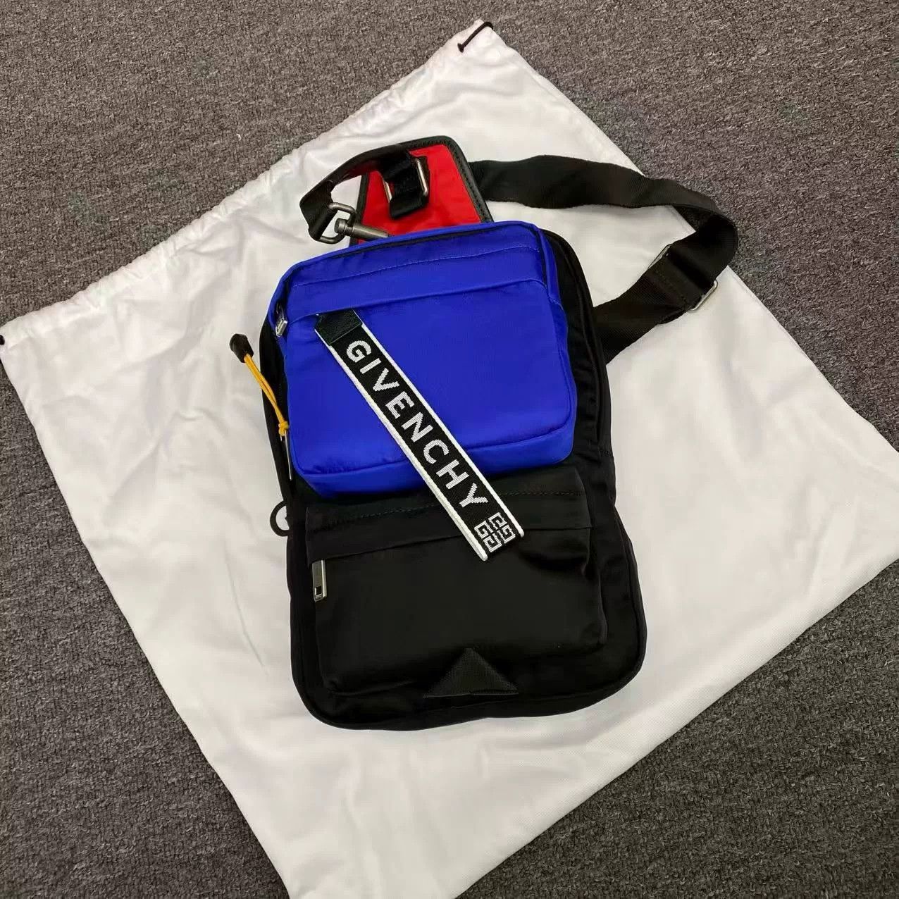 Givenchy Givenchy Crossbody Bag Size ONE SIZE - 1 Thumbnail