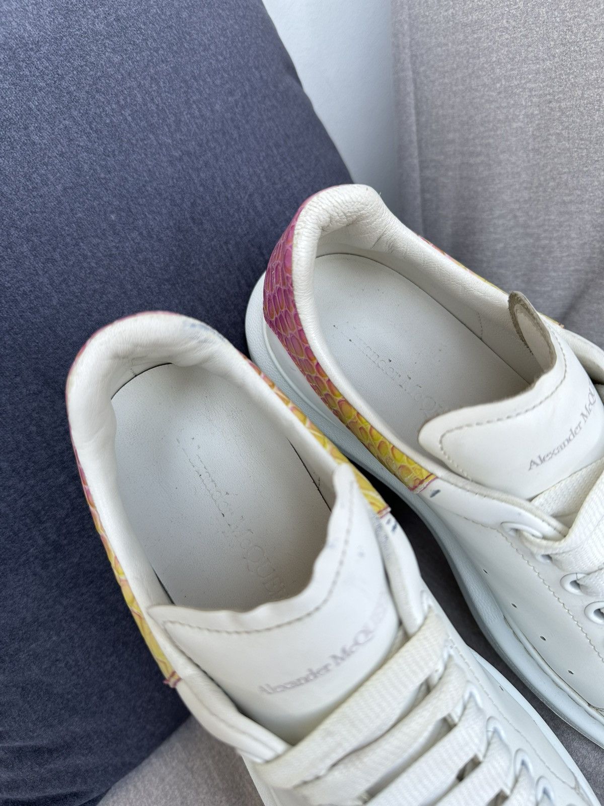 Alexander McQueen Alexander Mcqueen White Oversize Sneakers RRP - 750$ Size US 7 / EU 40 - 10 Thumbnail